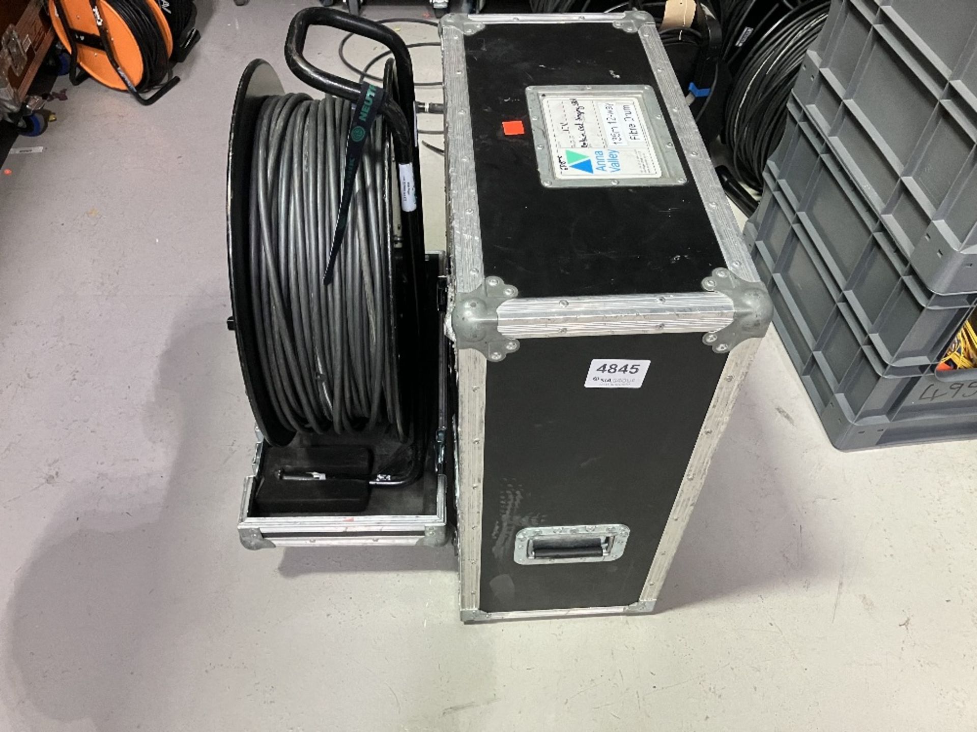 135m 12-Way Fibre Cable Reel With Heavy Duty Mobile Flight case - Image 4 of 9