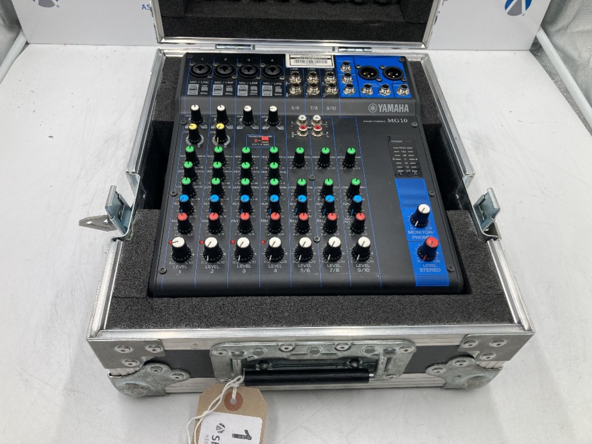 Yamaha MG102C (4ch+2 Stereo) Analogue Mixing Console & Heavy Duty Briefcase - Image 2 of 9