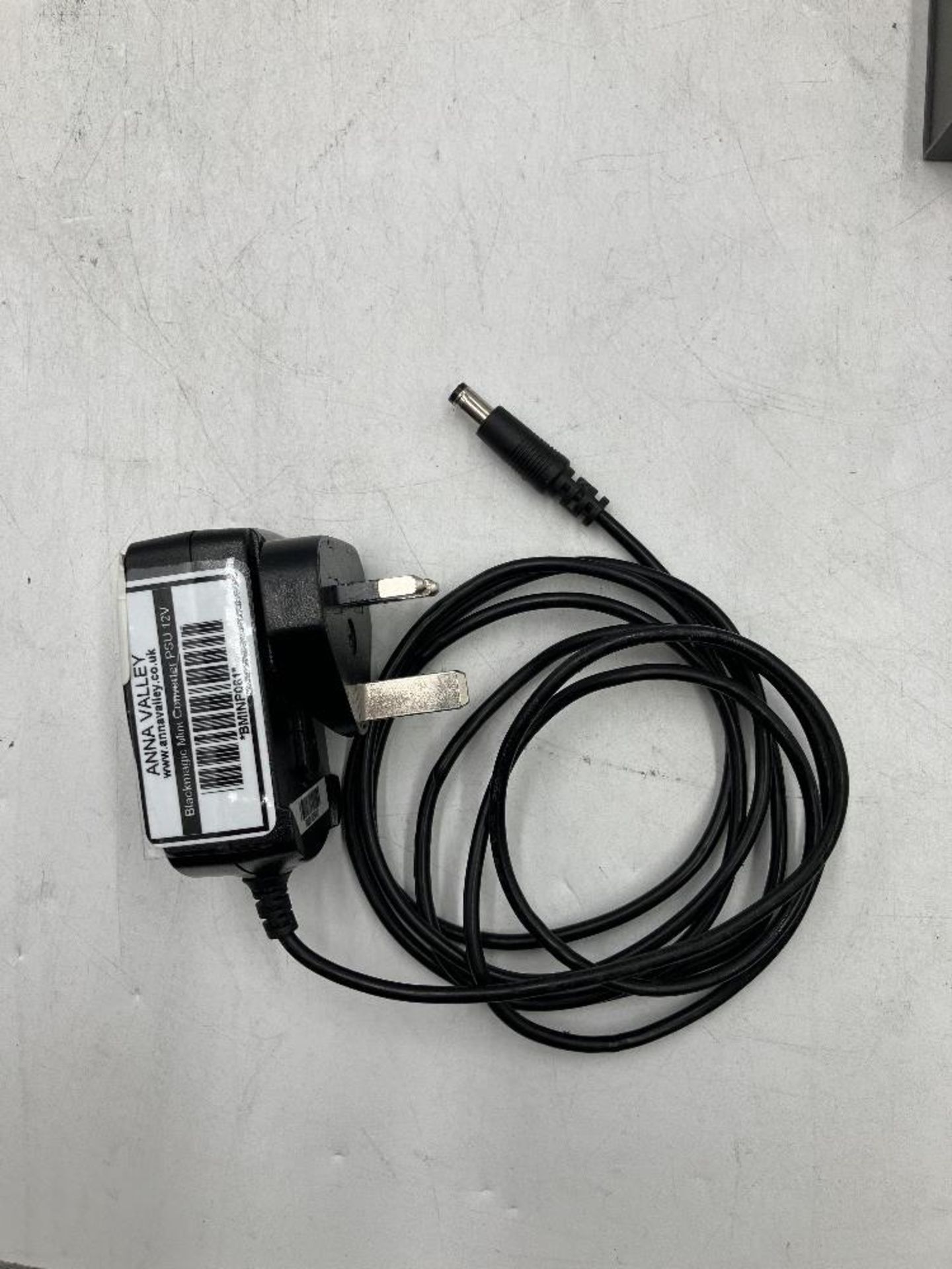 Blackmagic Mini Optical Fibre to SDI Bidirectional Converter With Power Cable & Plastic Carry Case - Image 5 of 5