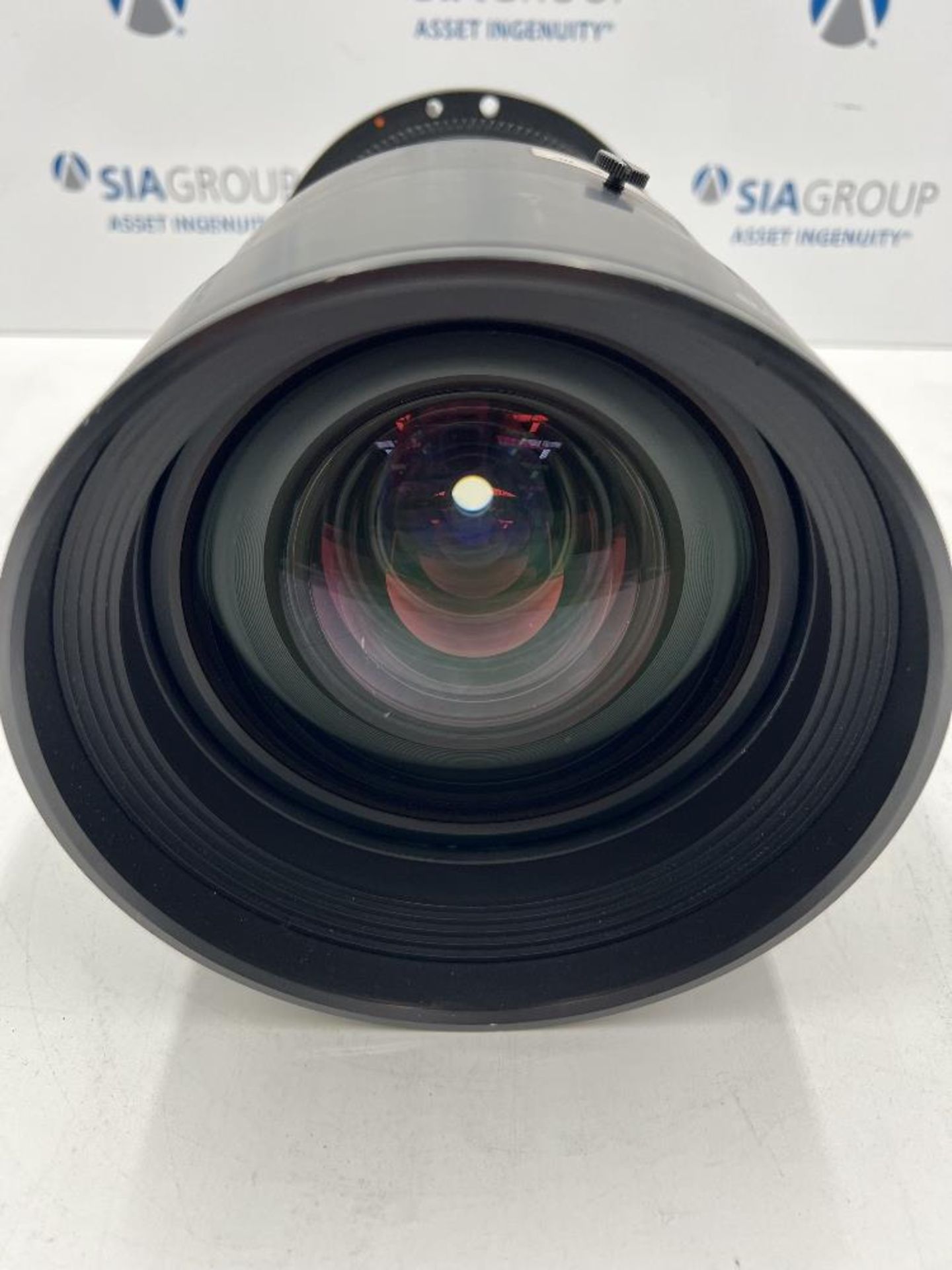 Panasonic ET-D75LE6 0.9-1.1 Zoom Lens With Carrier Case - Bild 5 aus 8