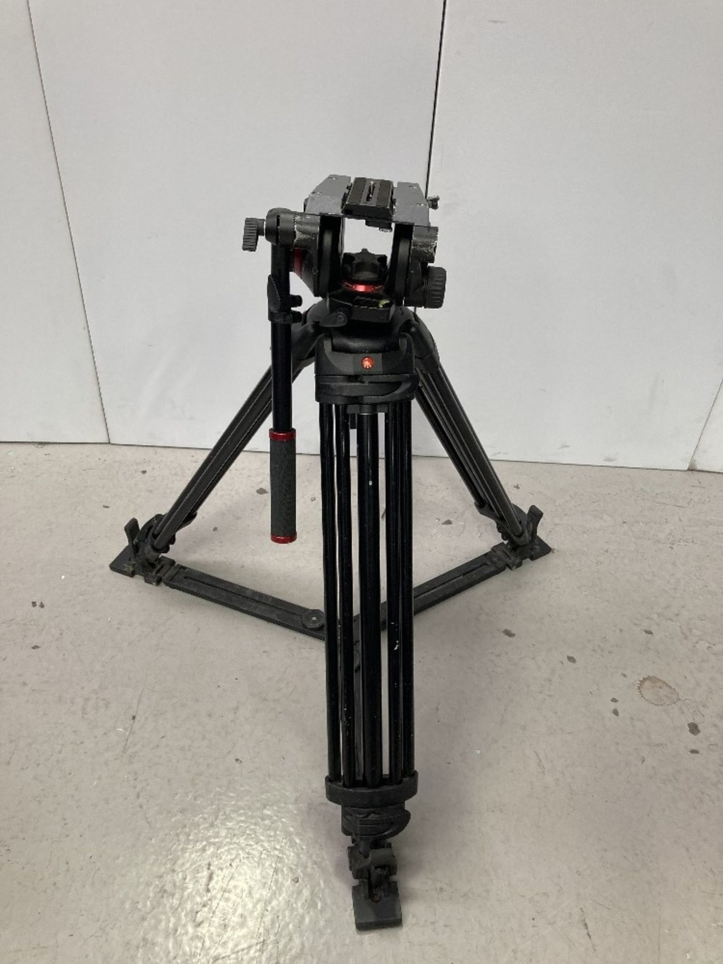 Manfrotto 504HD Tripod Head and 546GB Tripod with Carbon Fibre Legs with Manfrotto Carry Case