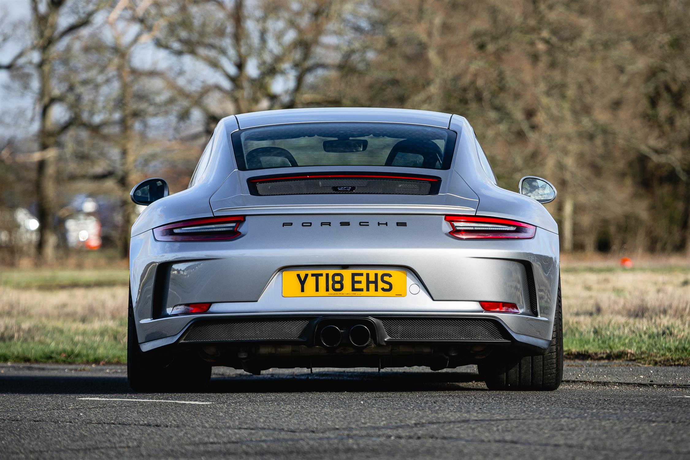 2018 Porsche 911 (991.2) GT3 Touring - Manual - Image 7 of 10