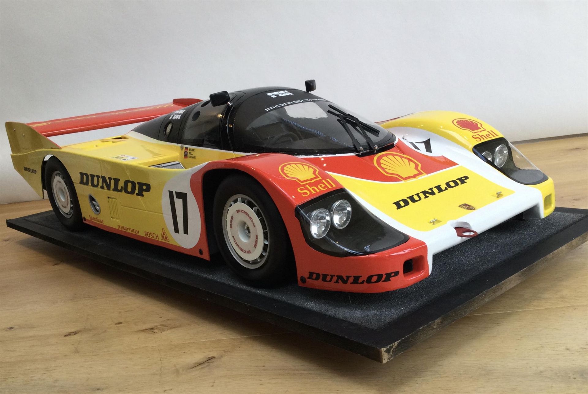 Stunning 1:5th Scale Dunlop-Shell Porsche 956 by Javan Smith - Image 8 of 10