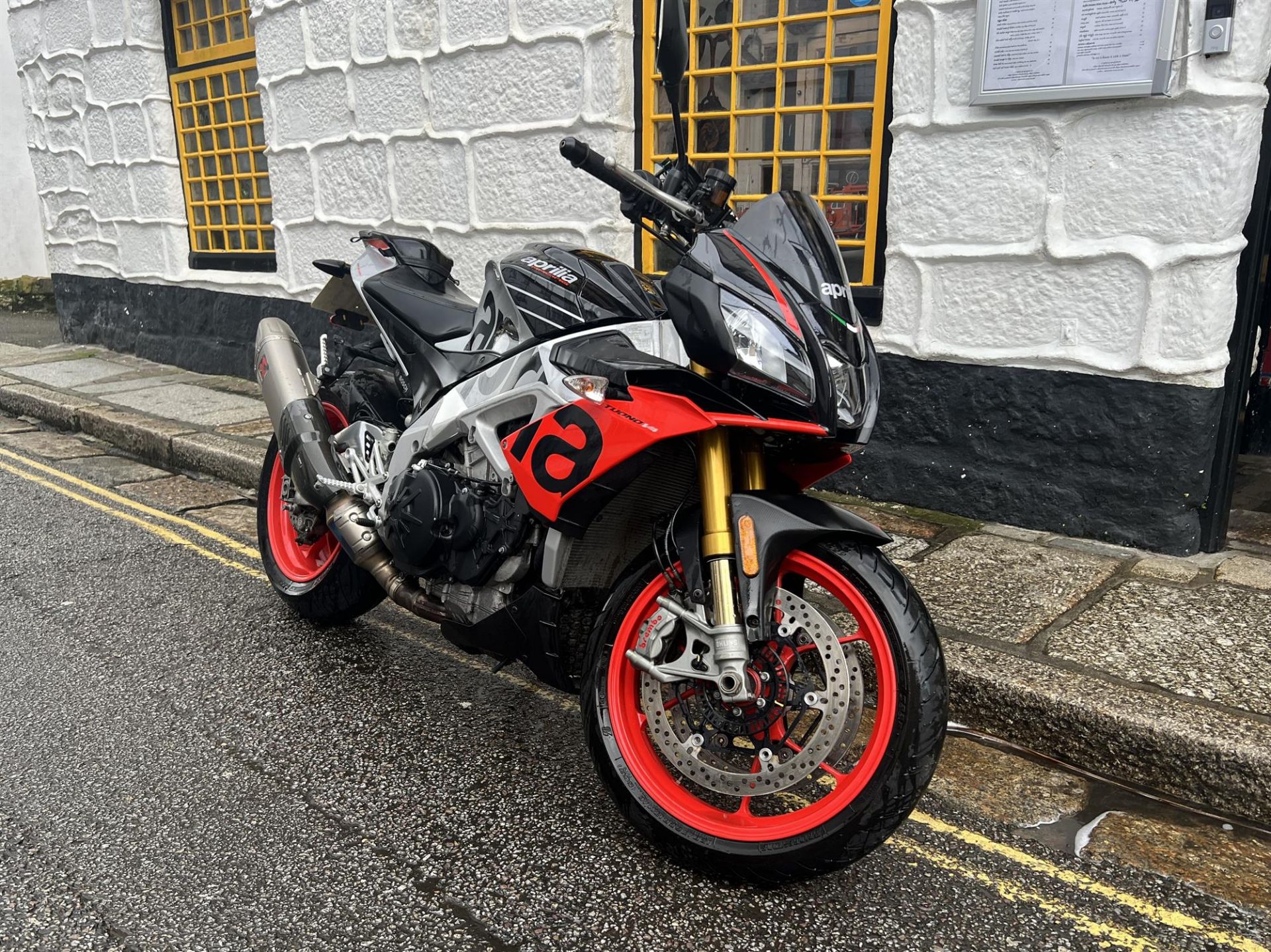 2019 Aprilia Tuono V4 Factory 1,077cc - Image 5 of 10