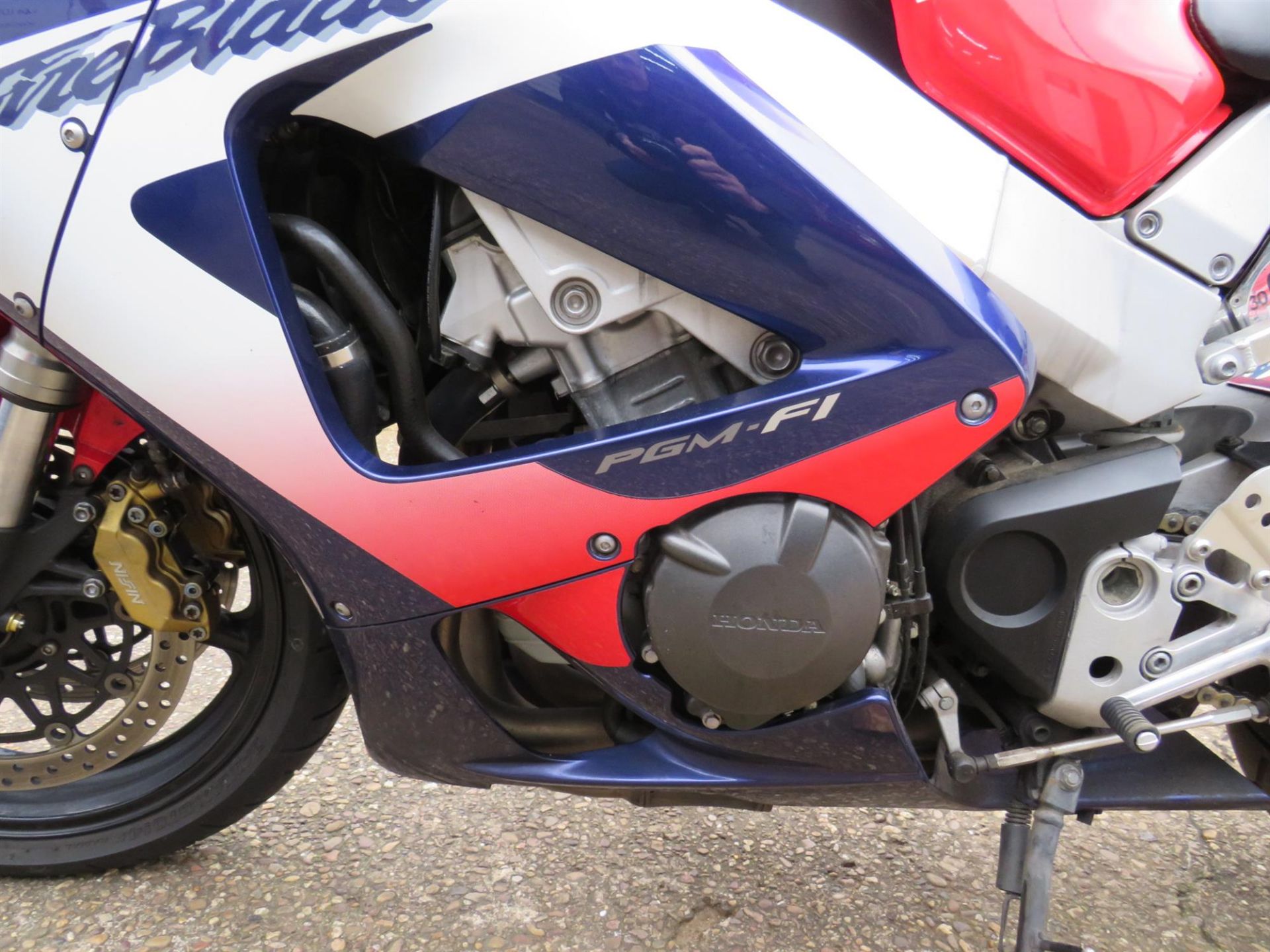 2000 Honda CBR900RR Fireblade 929cc - Image 4 of 10