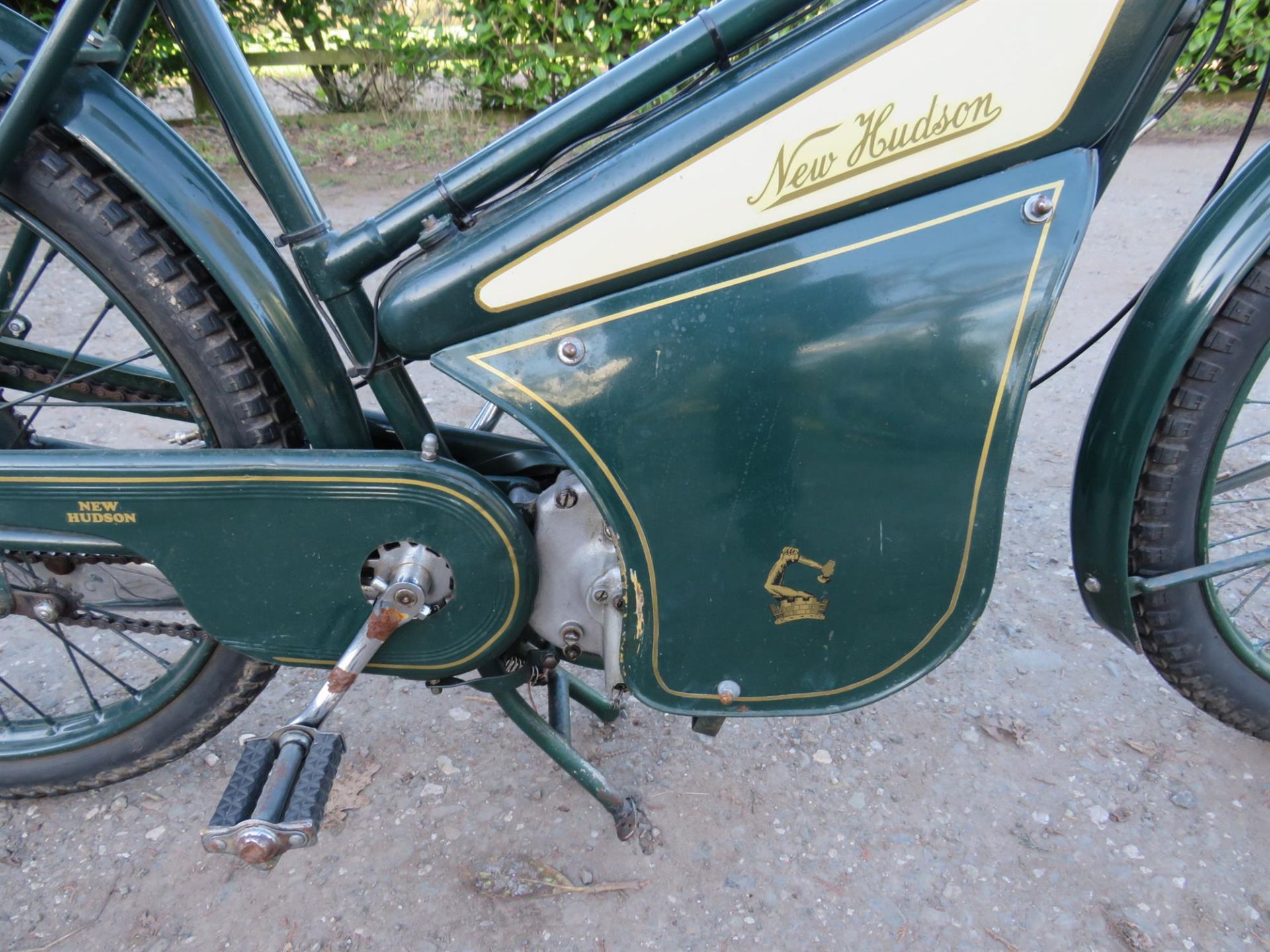 1953 New Hudson 2F Autocycle 98cc - Image 3 of 10