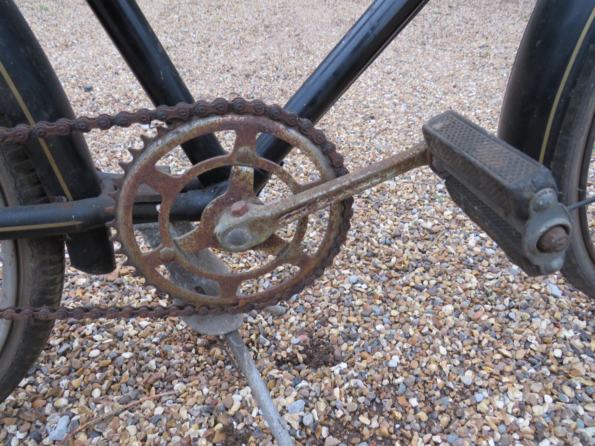 c.1952 Butchers Bike Cyclemaster 32cc - Image 4 of 10