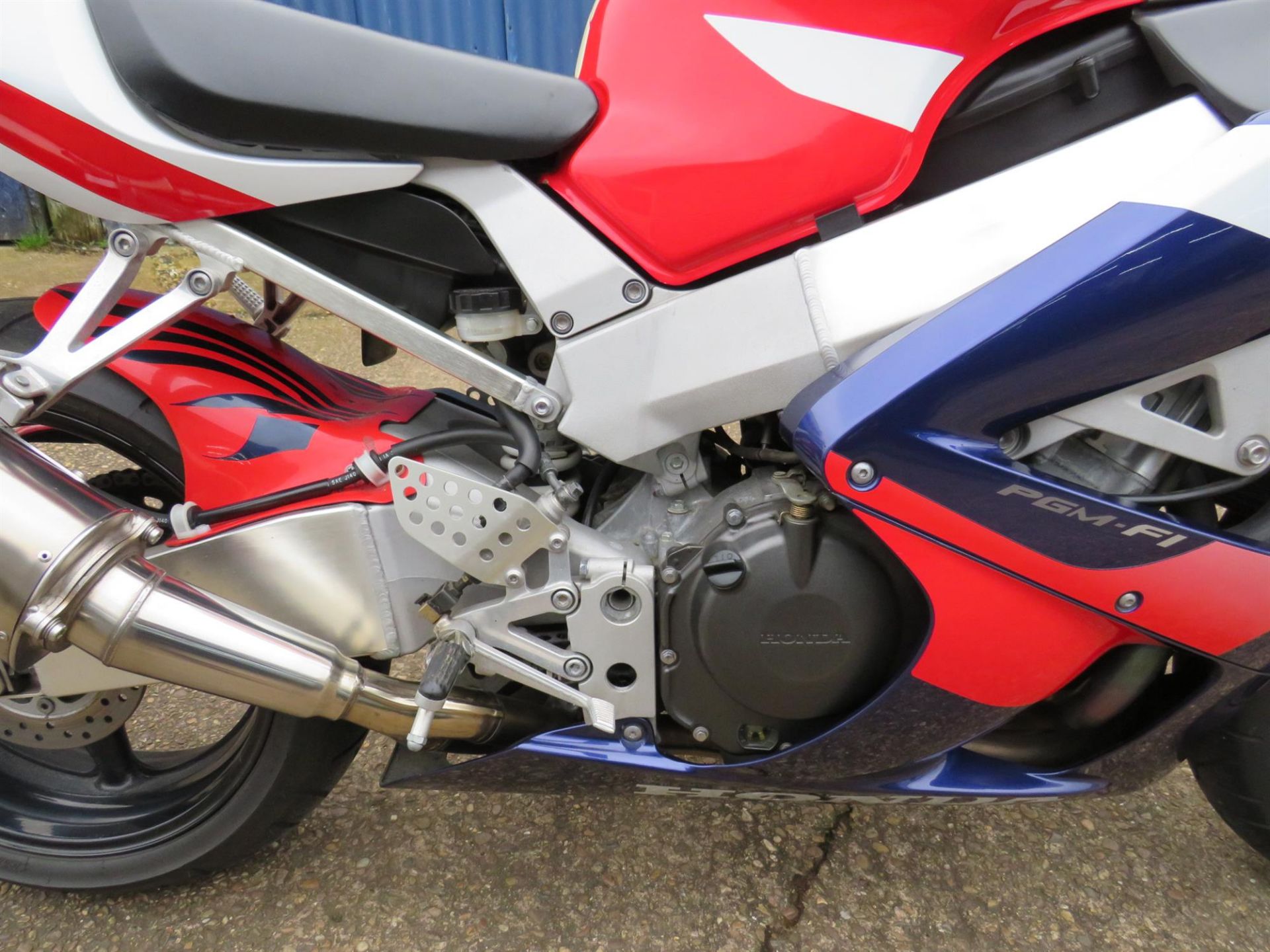 2000 Honda CBR900RR Fireblade 929cc - Image 3 of 10