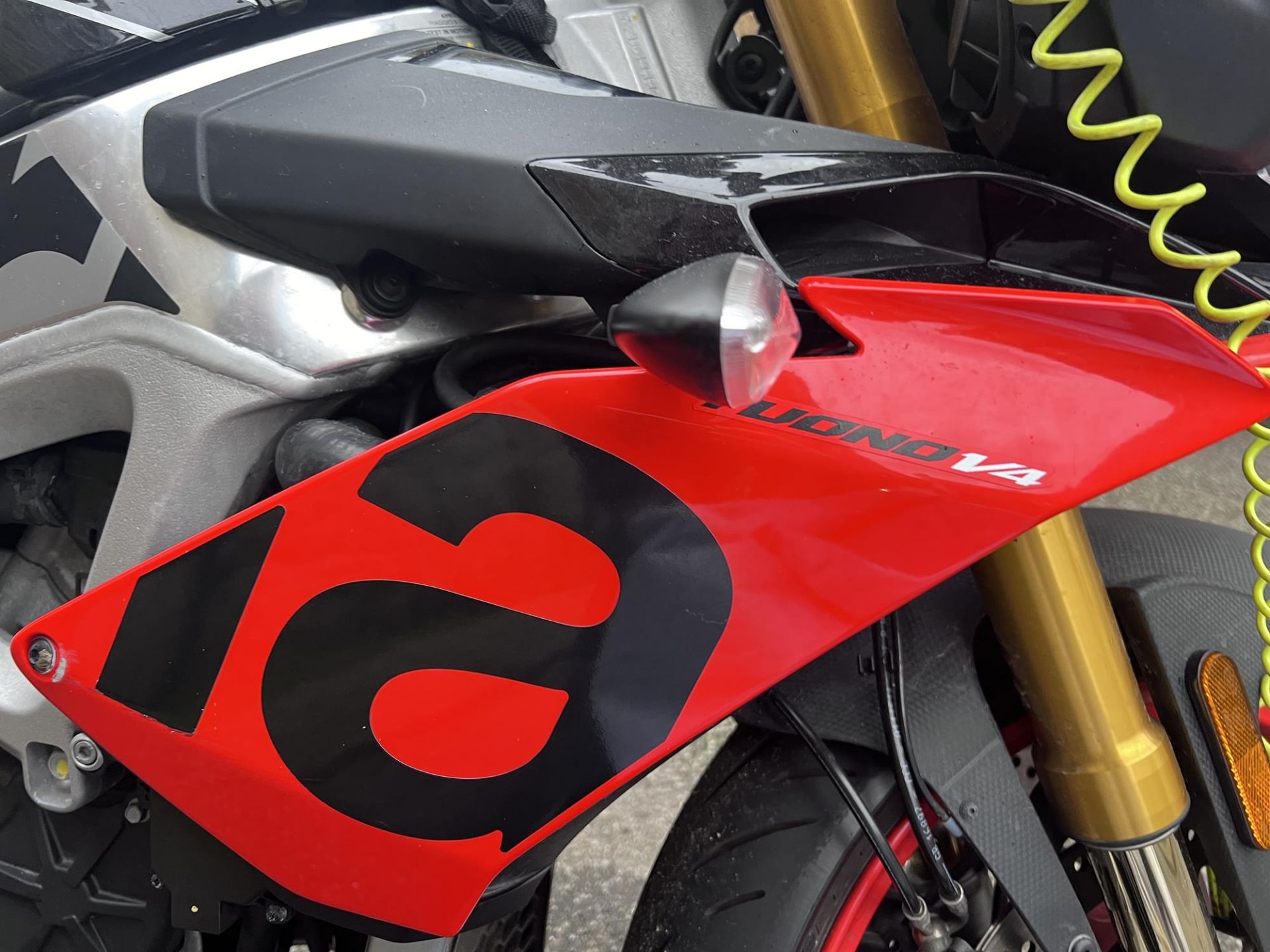 2019 Aprilia Tuono V4 Factory 1,077cc - Image 7 of 10