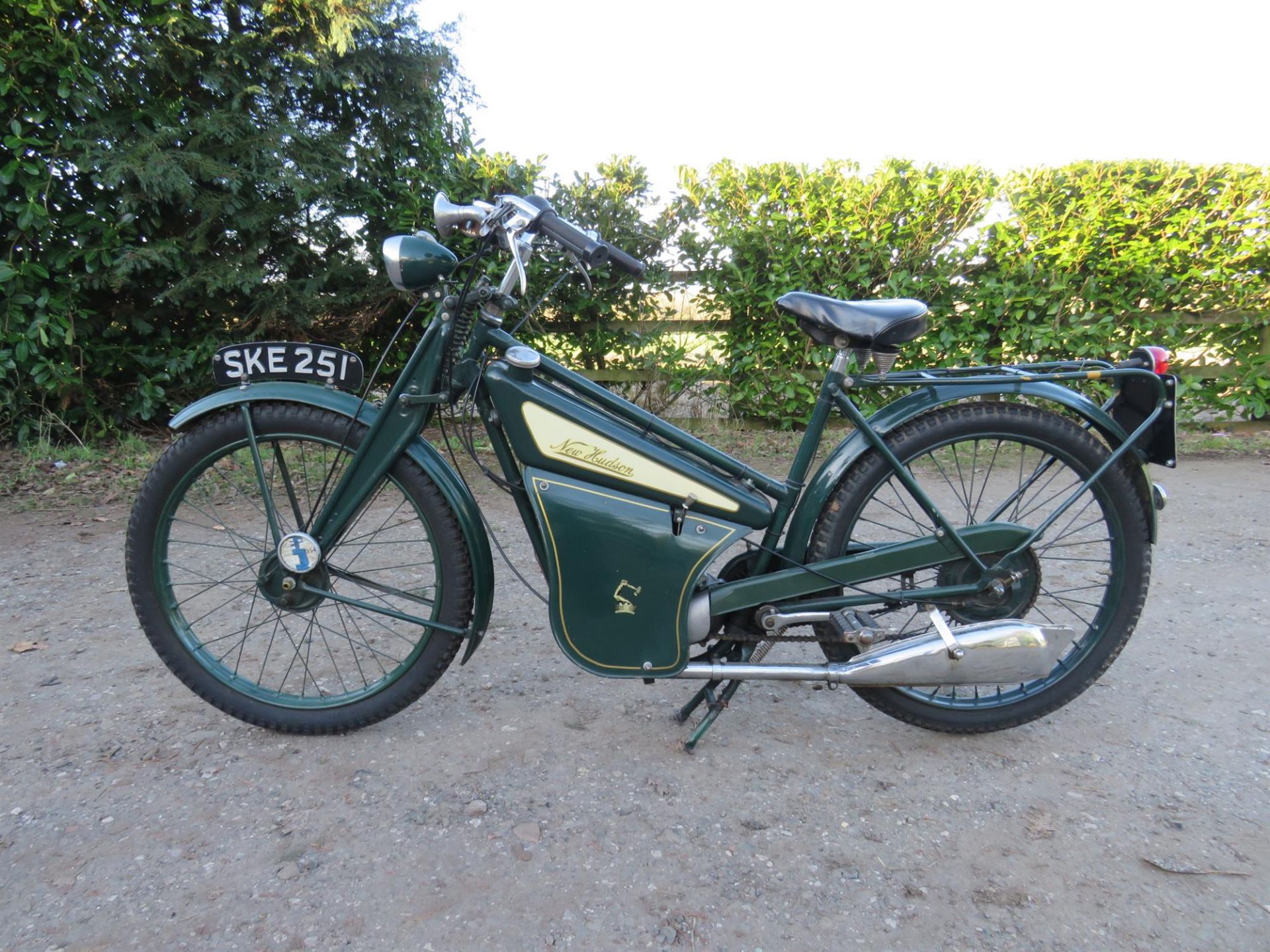 1953 New Hudson 2F Autocycle 98cc - Image 2 of 10