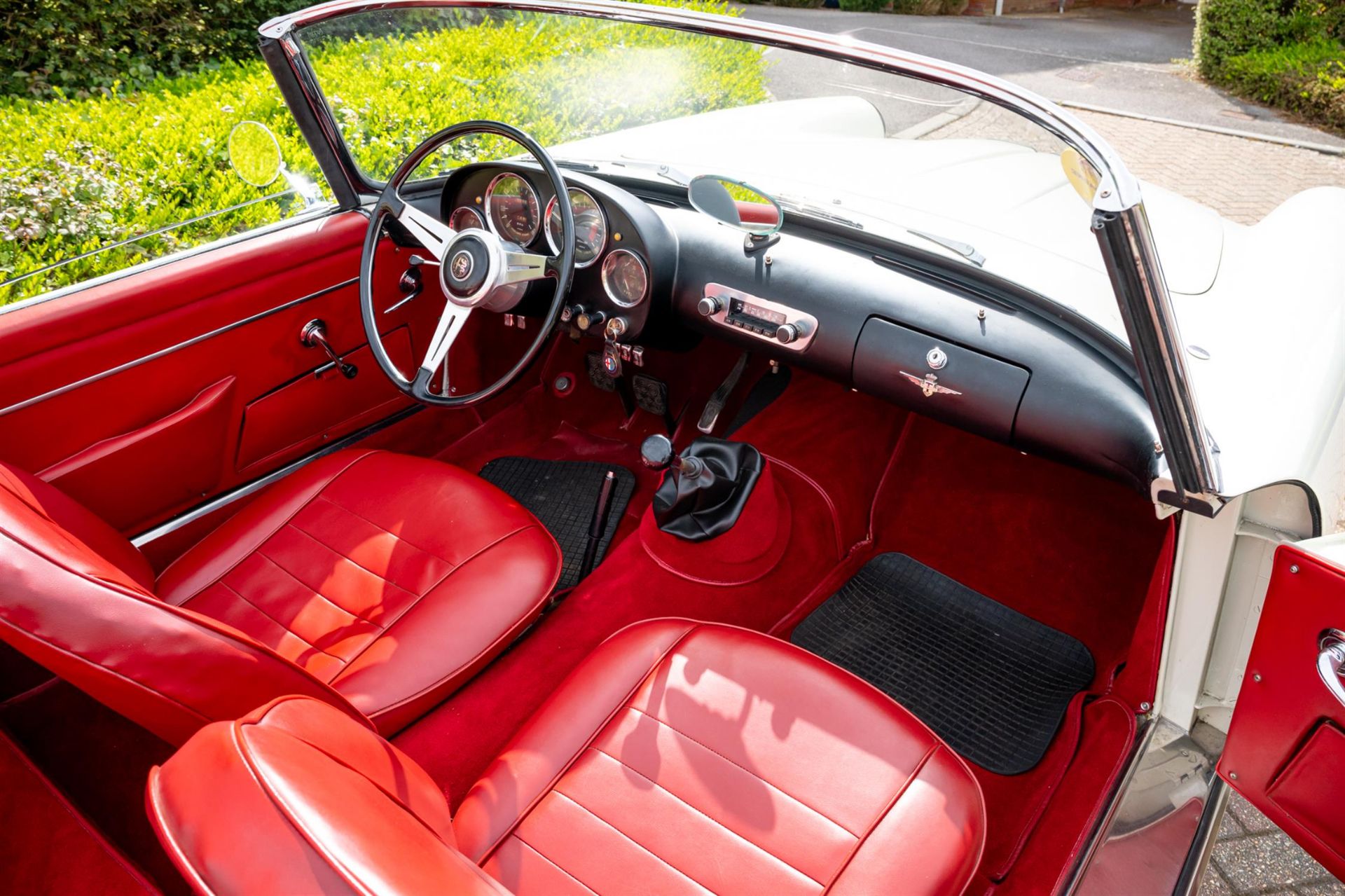 1959 Alfa Romeo 2000 Spider by Touring - Image 7 of 10