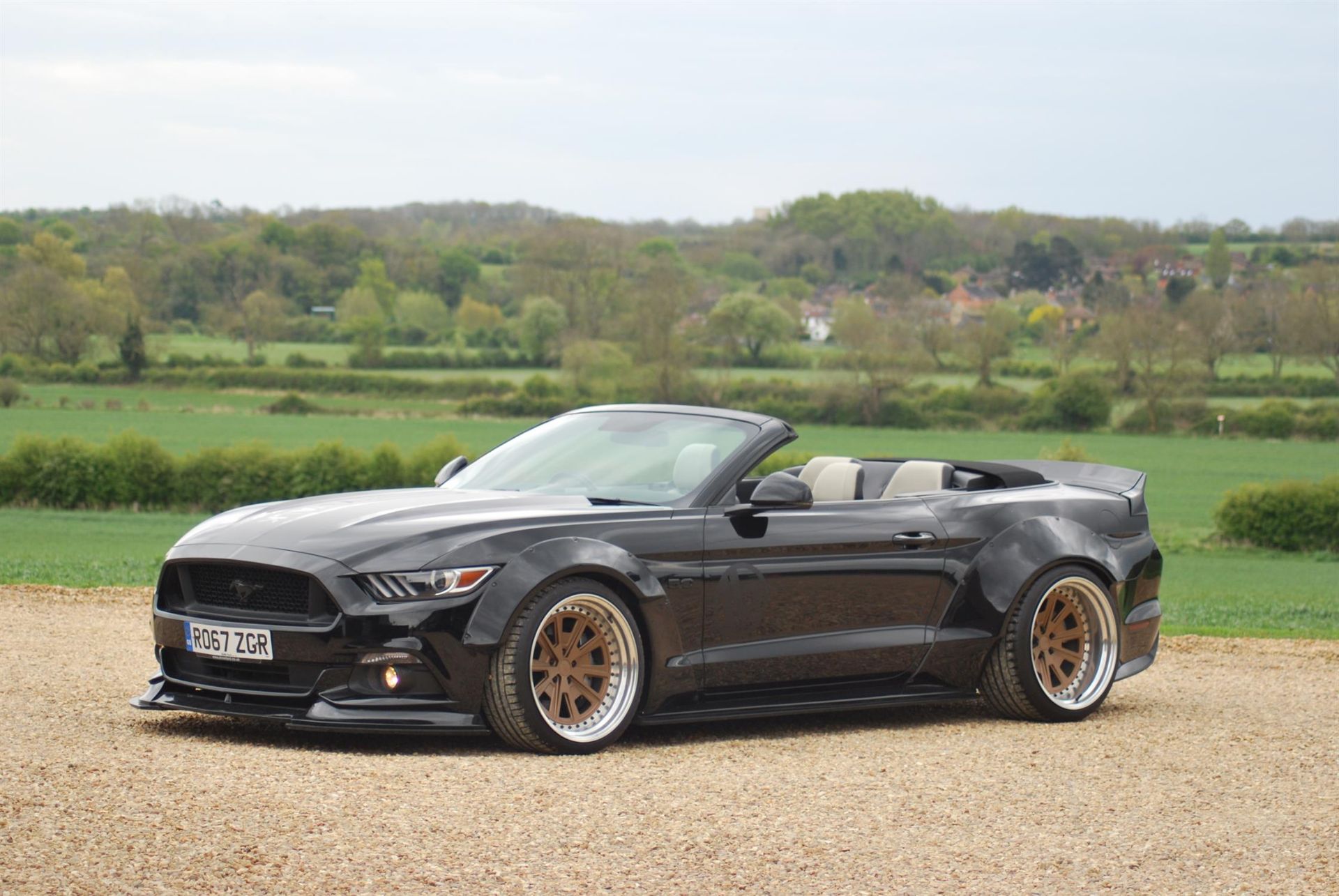 2017 Ford Mustang 5.0-Litre V8 GT Convertible 'Liberty Walk' - Image 8 of 10