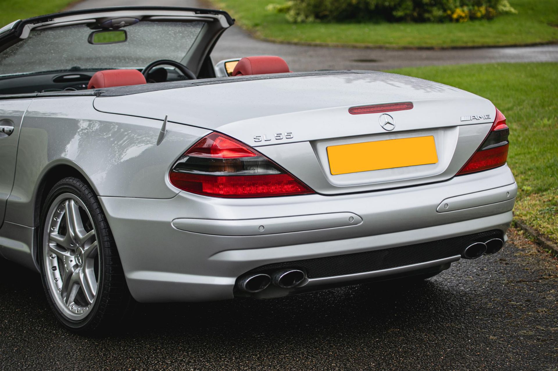 2004 Mercedes-Benz SL55 AMG F1 Performance Pack - Image 9 of 10