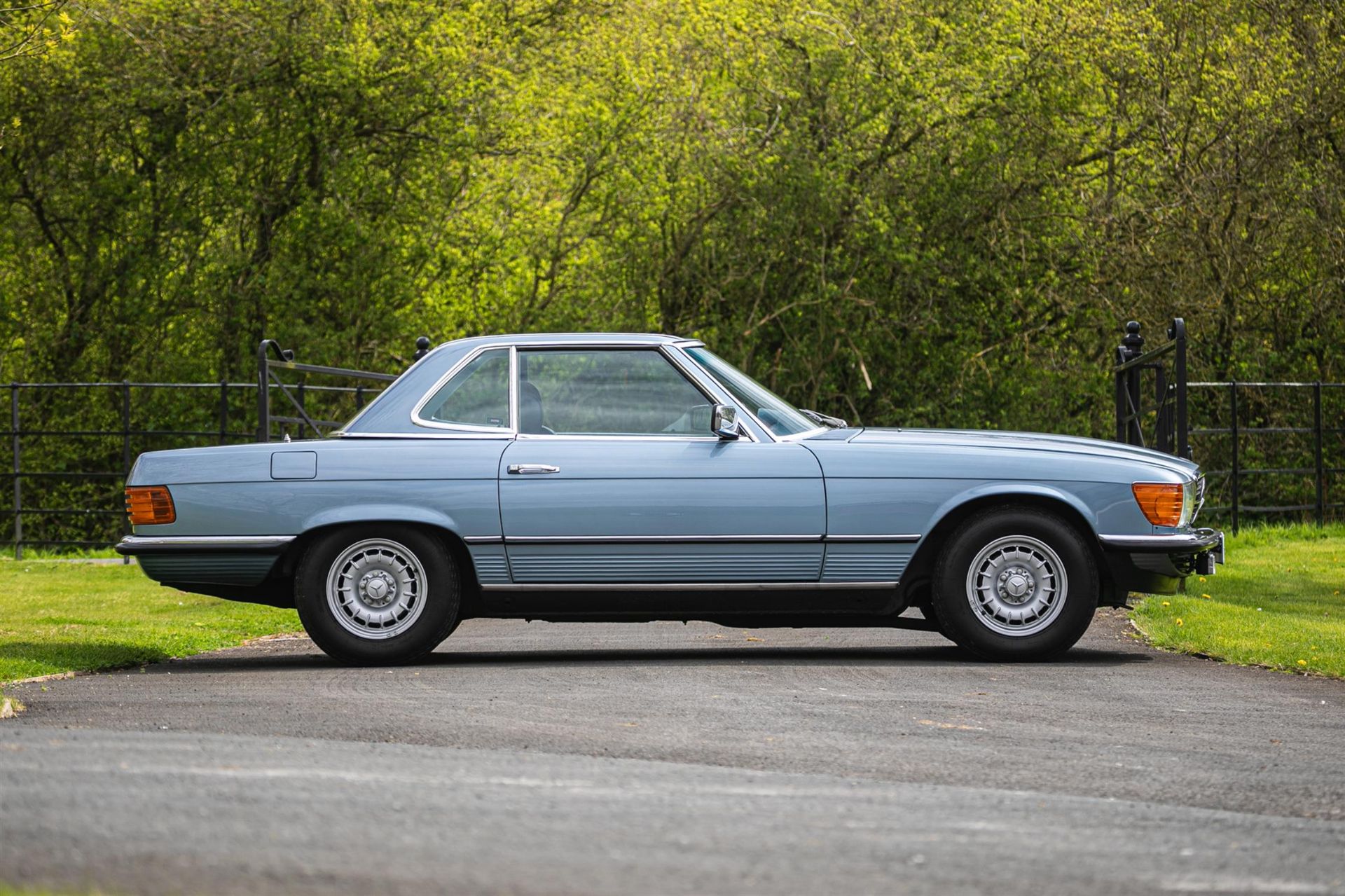 1985 Mercedes Benz 280SL (R107) with hardtop - 28,700 Miles - Image 5 of 10
