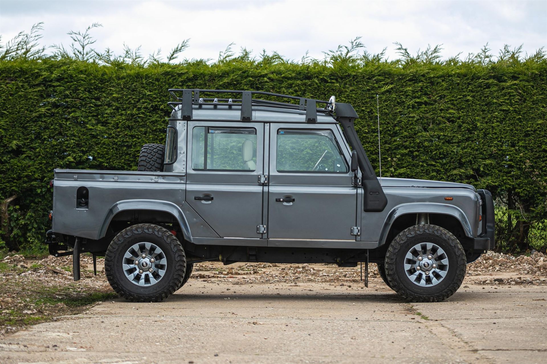 2002 Land Rover Defender 110 TD5 Double-Cab - Image 5 of 10