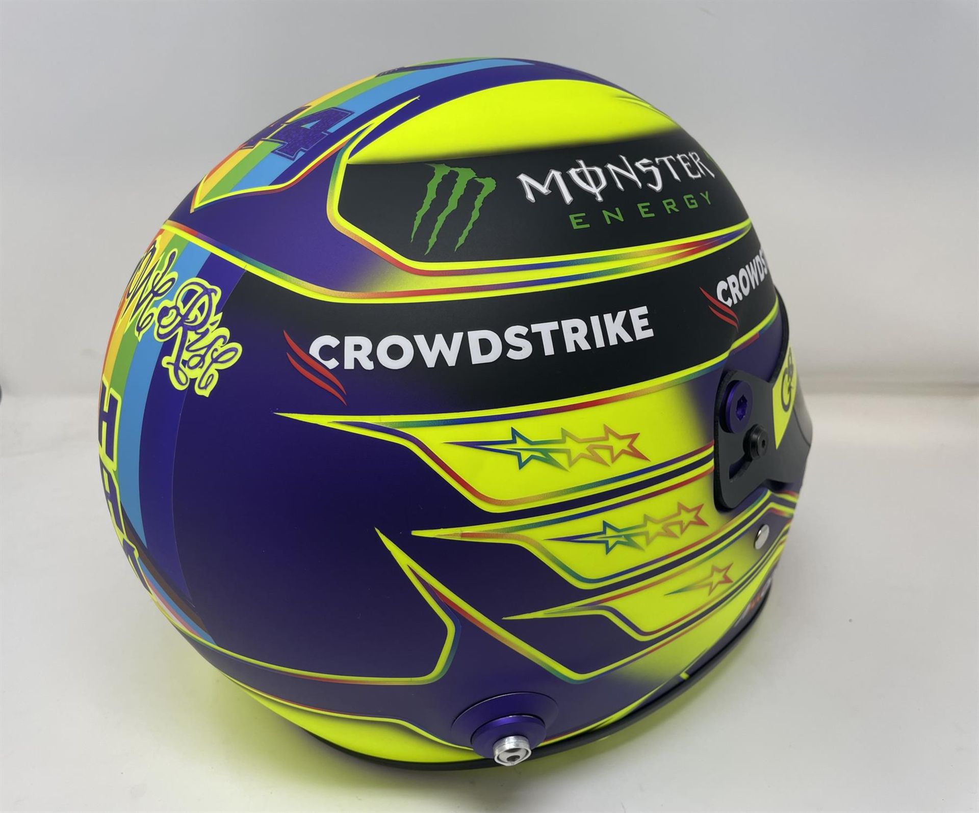 Replica Lewis Hamilton 2023 Helmet with Signature to the Visor - Image 10 of 10