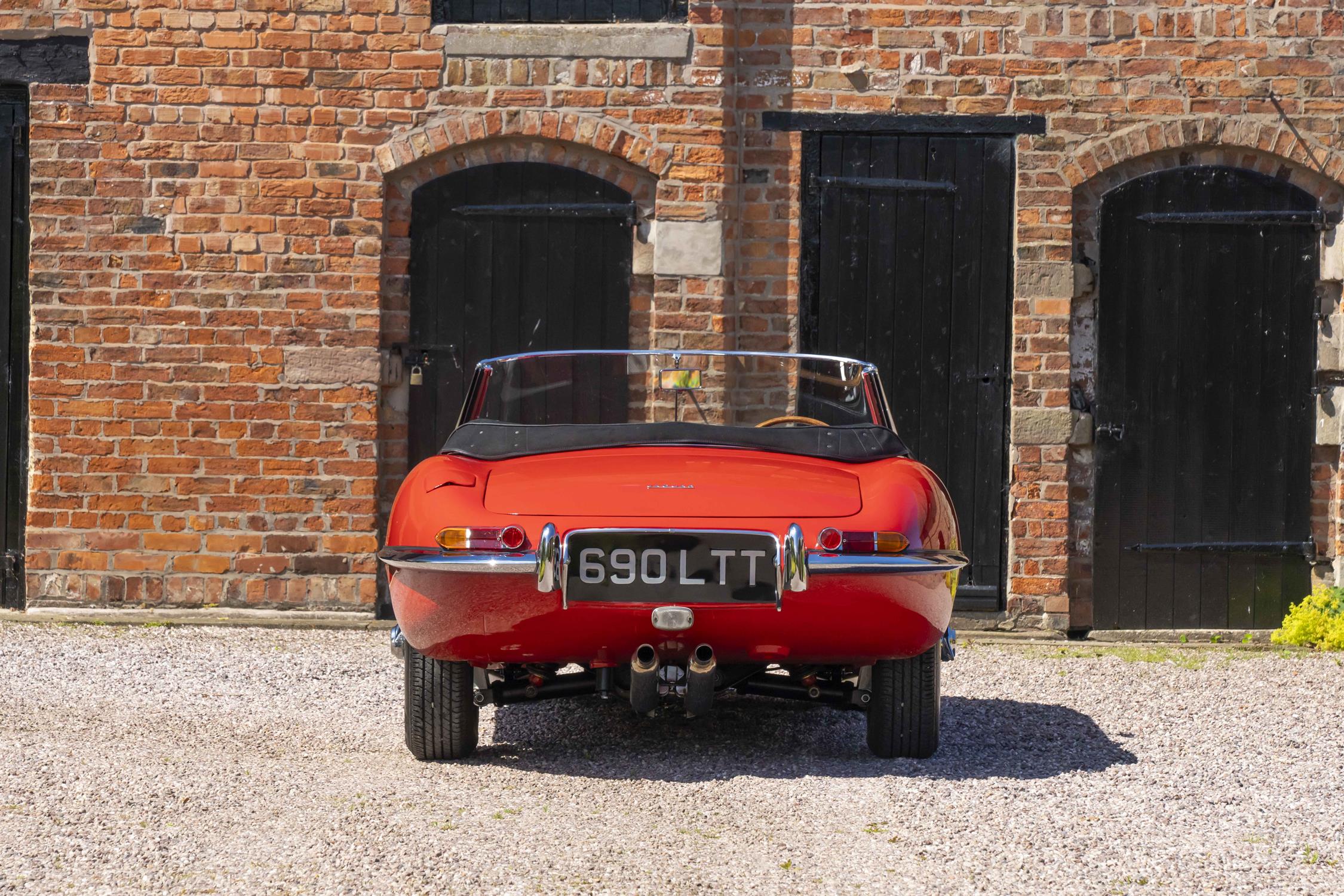 1962 Jaguar E-Type Series I 3.8-Litre Roadster - Image 7 of 10