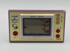 Nintendo Game & Watch Snoopy Tennis, model SP-30