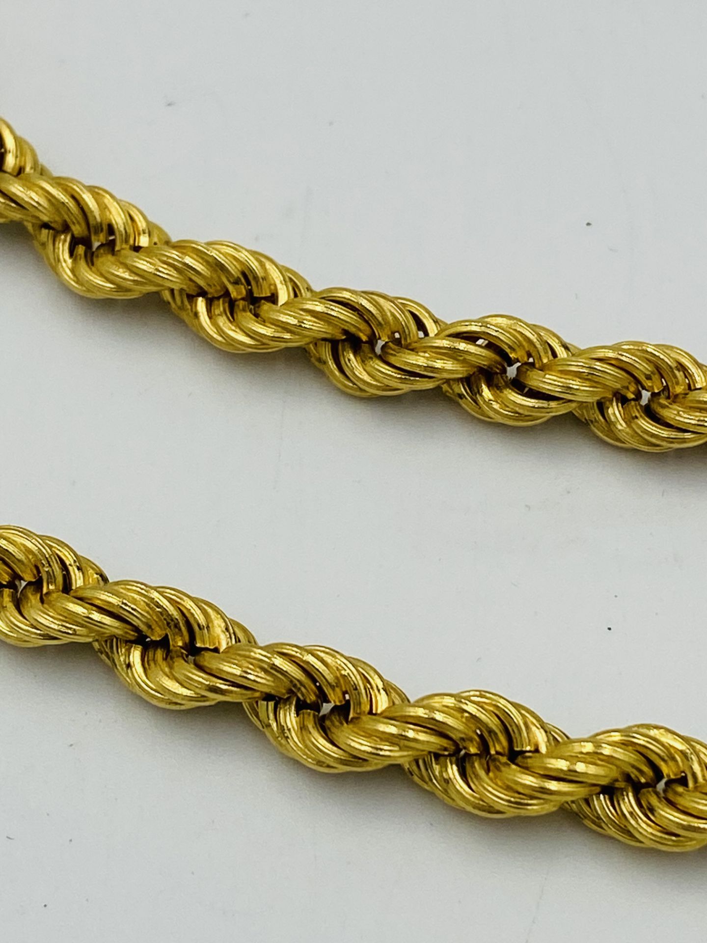 18ct gold rope twist necklace - Image 5 of 5
