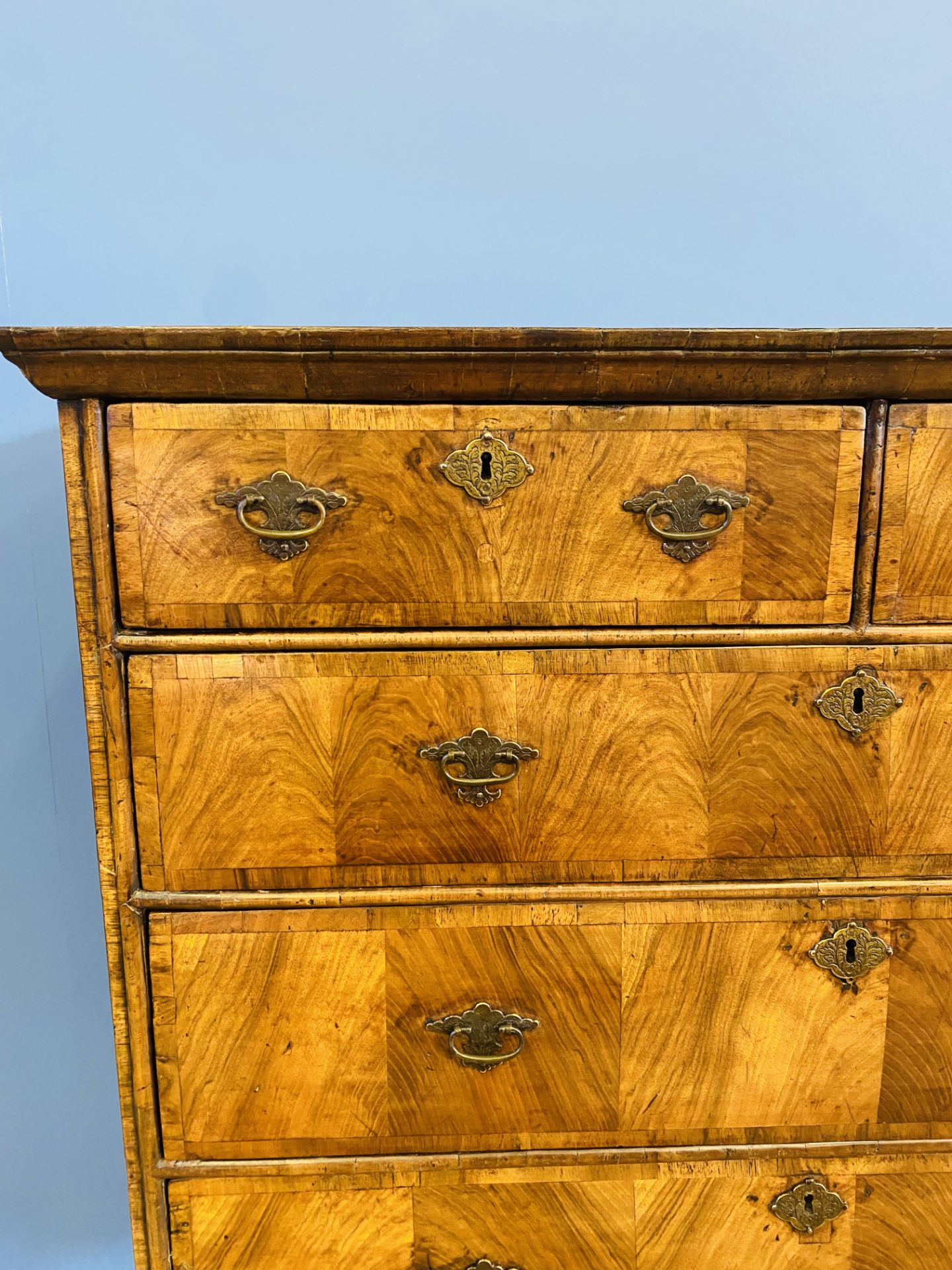 18th century walnut chest of drawers - Image 2 of 11