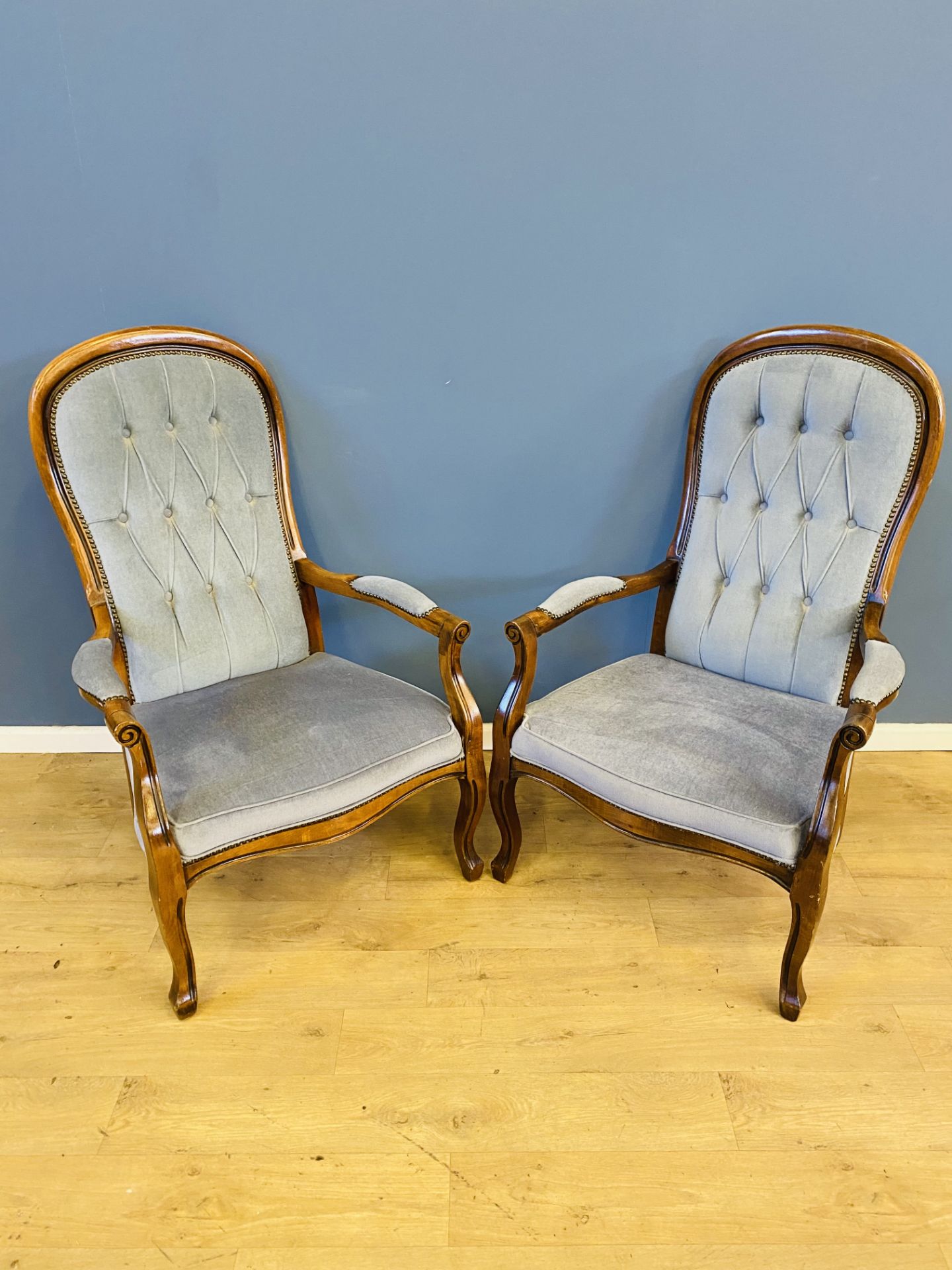 Pair of button back elbow chairs - Image 2 of 4