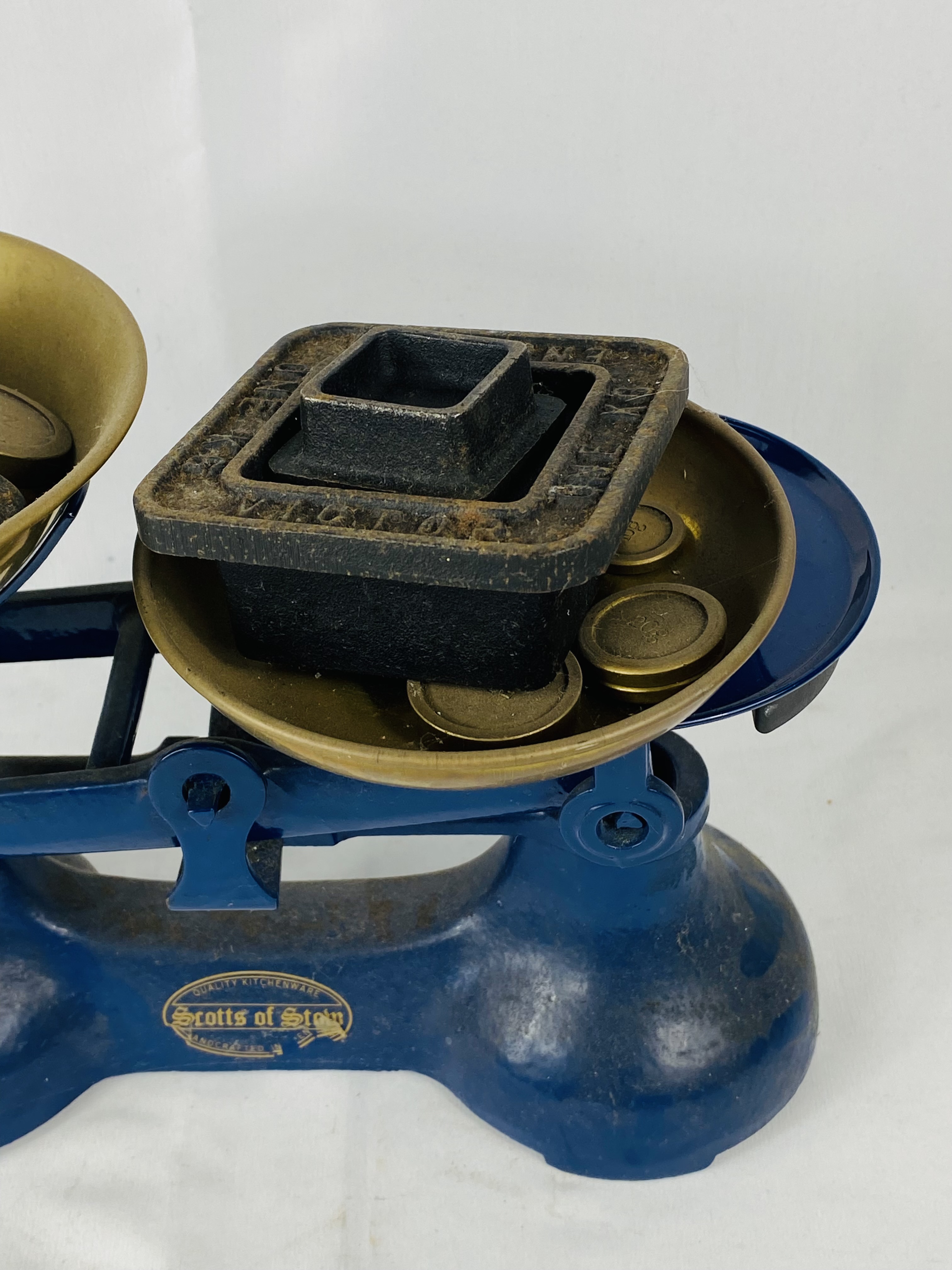Scotts of Stow kitchen scales - Image 4 of 4