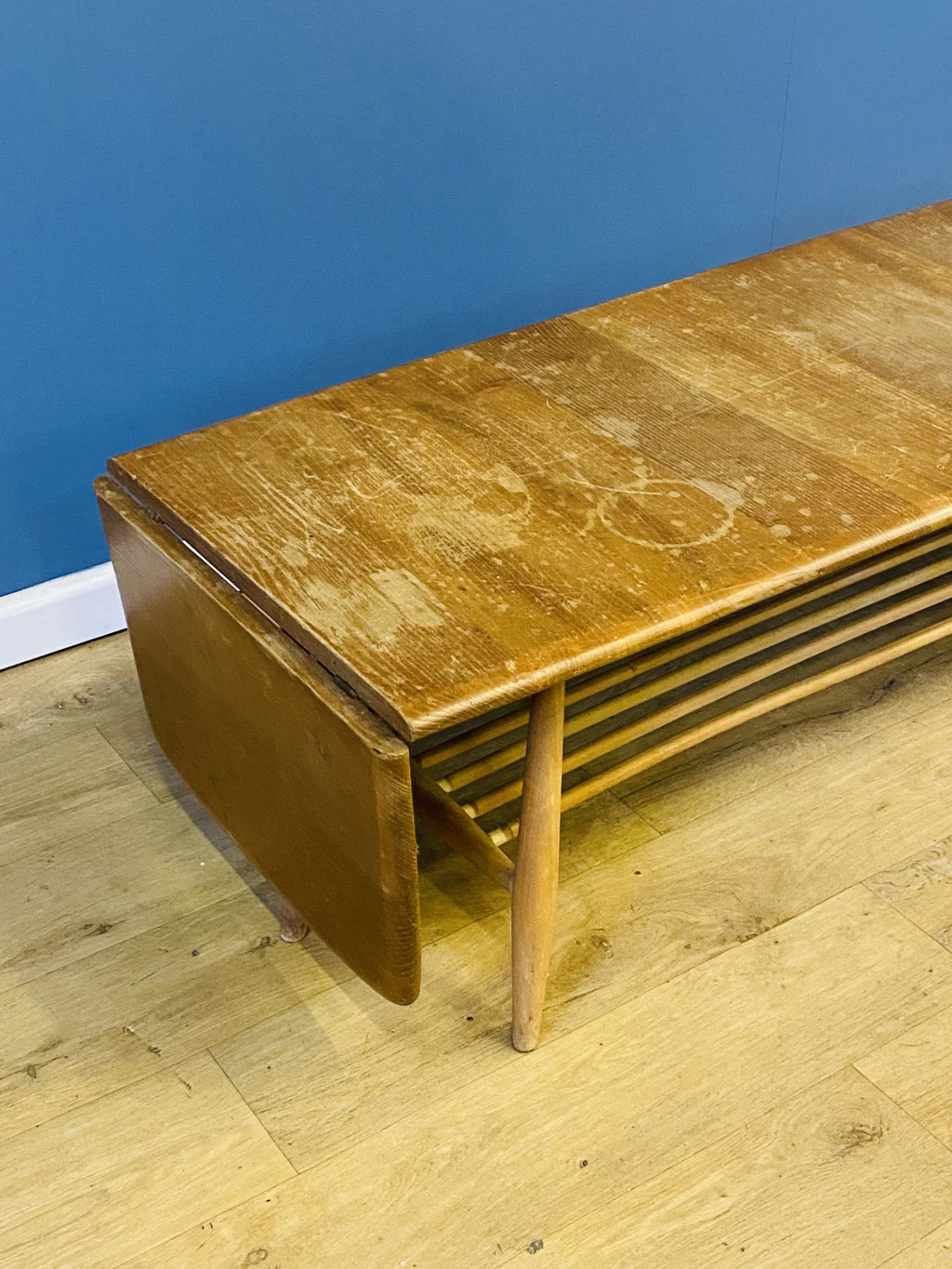 Beech Ercol drop leaf coffee table - Image 4 of 4
