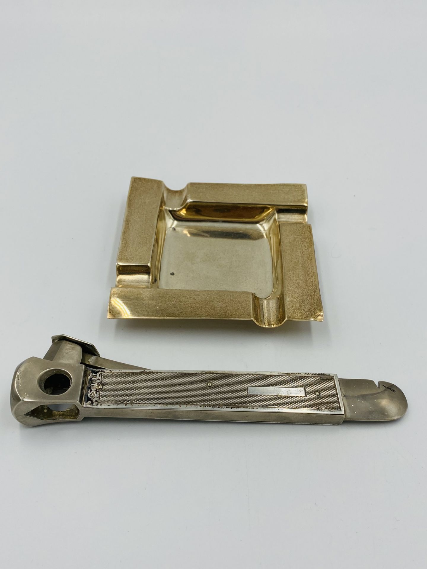 Silver ashtray and cigar cutter with silver gripped handle - Image 2 of 3