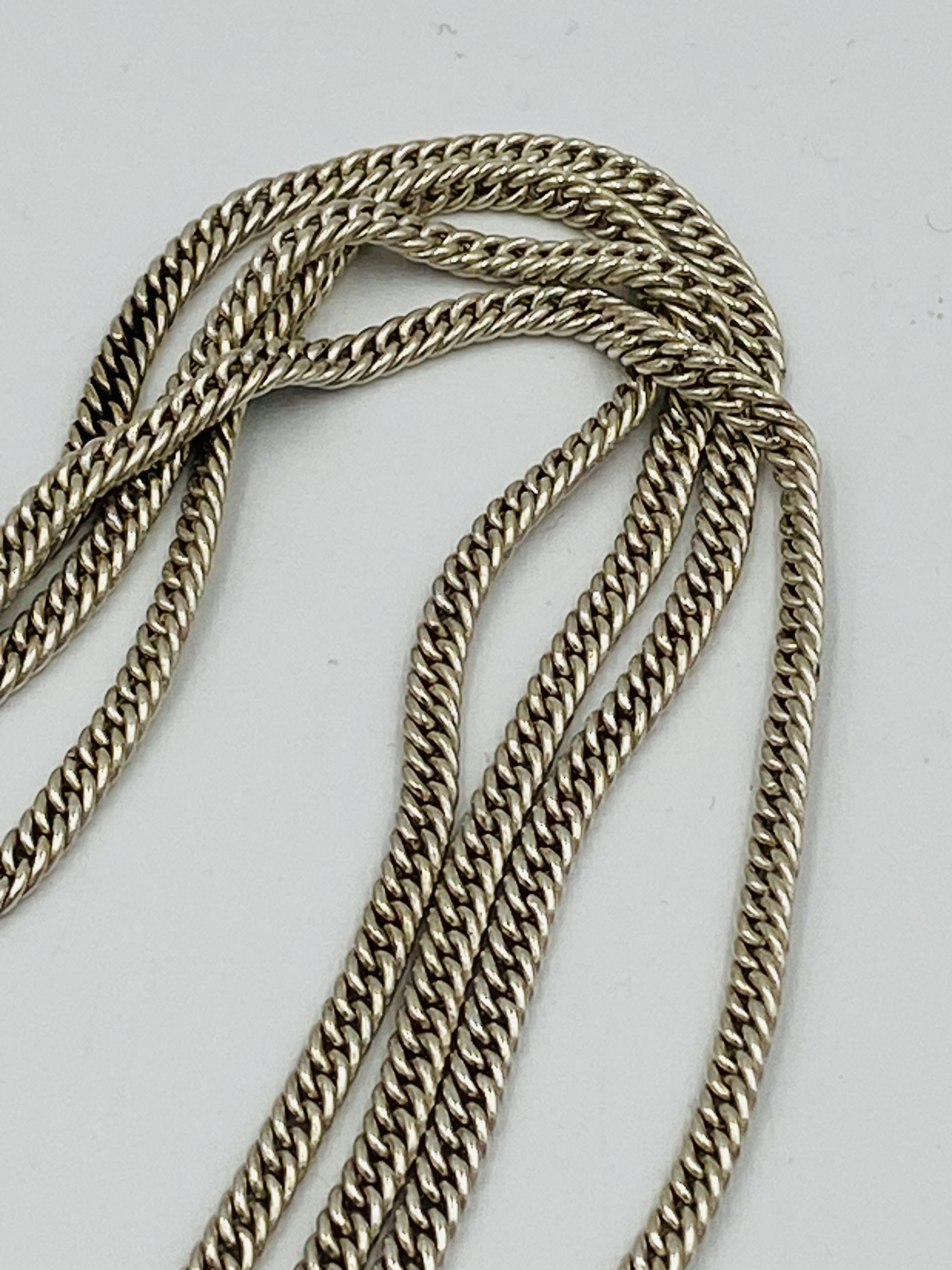 Silver muff chain - Image 2 of 3