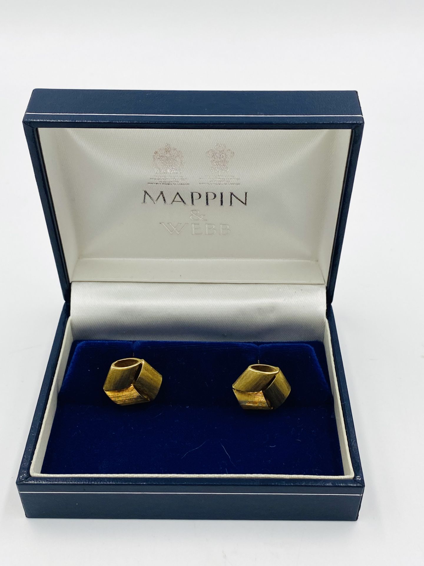 A pair of 14ct gold cufflinks - Image 2 of 4
