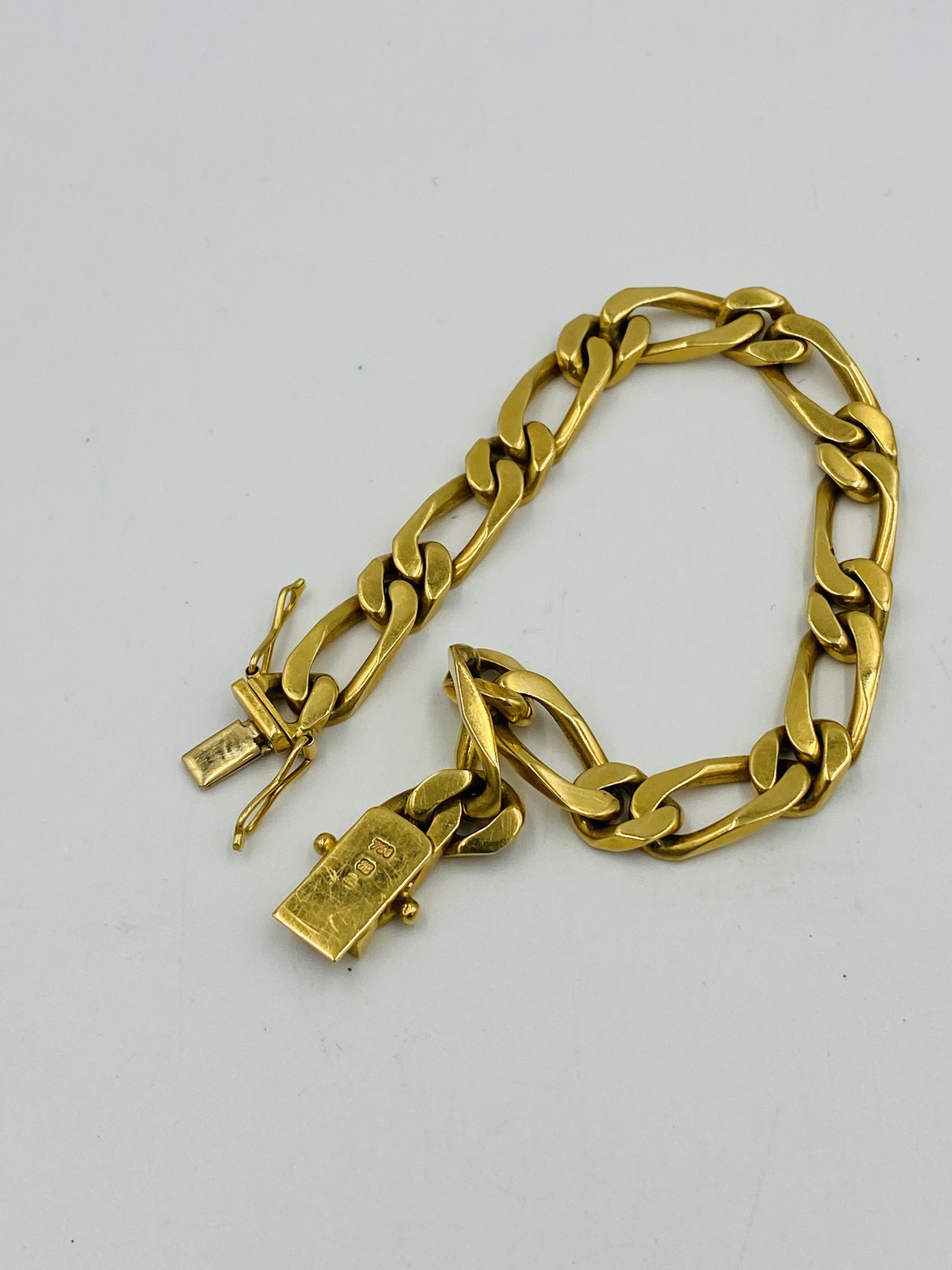 18ct gold curb link bracelet - Image 5 of 5