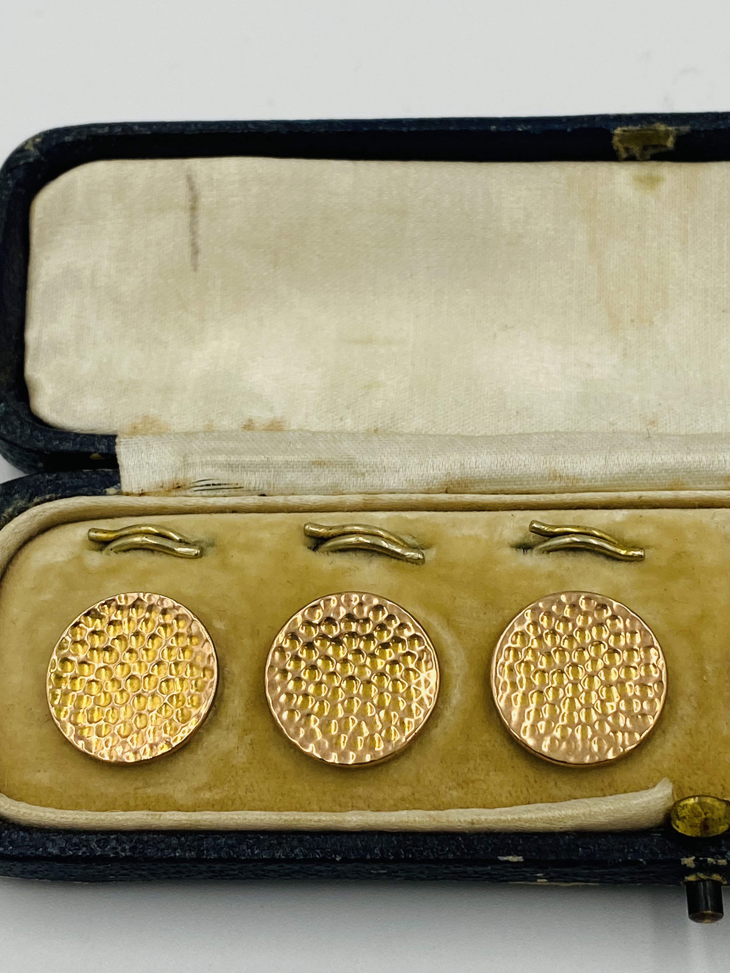 Boxed set of six 9ct gold buttons - Image 2 of 4