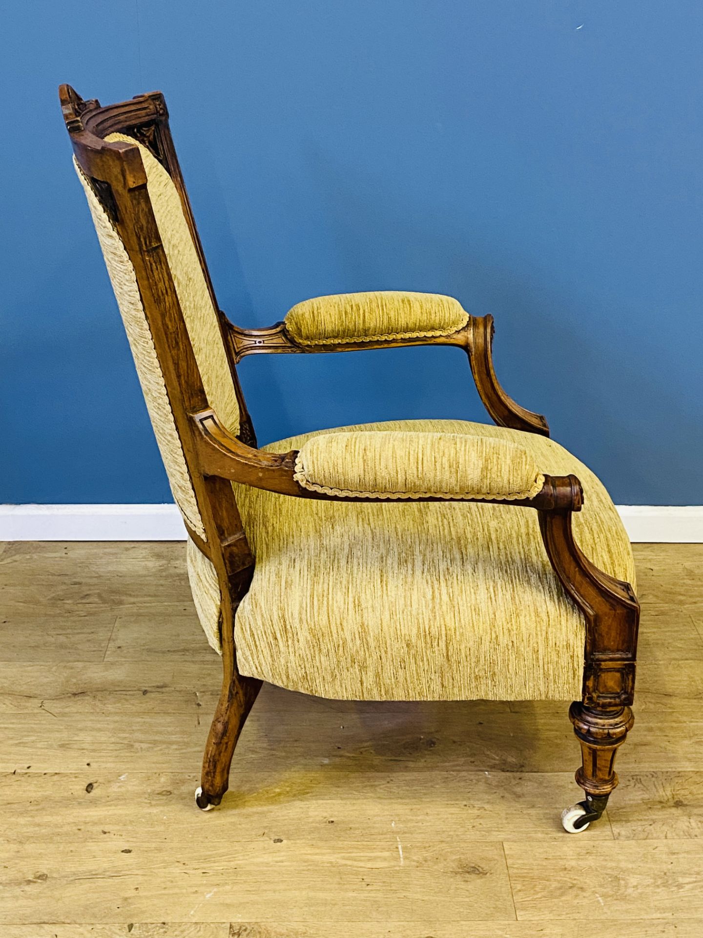 Victorian mahogany upholstered open armchair - Image 3 of 4