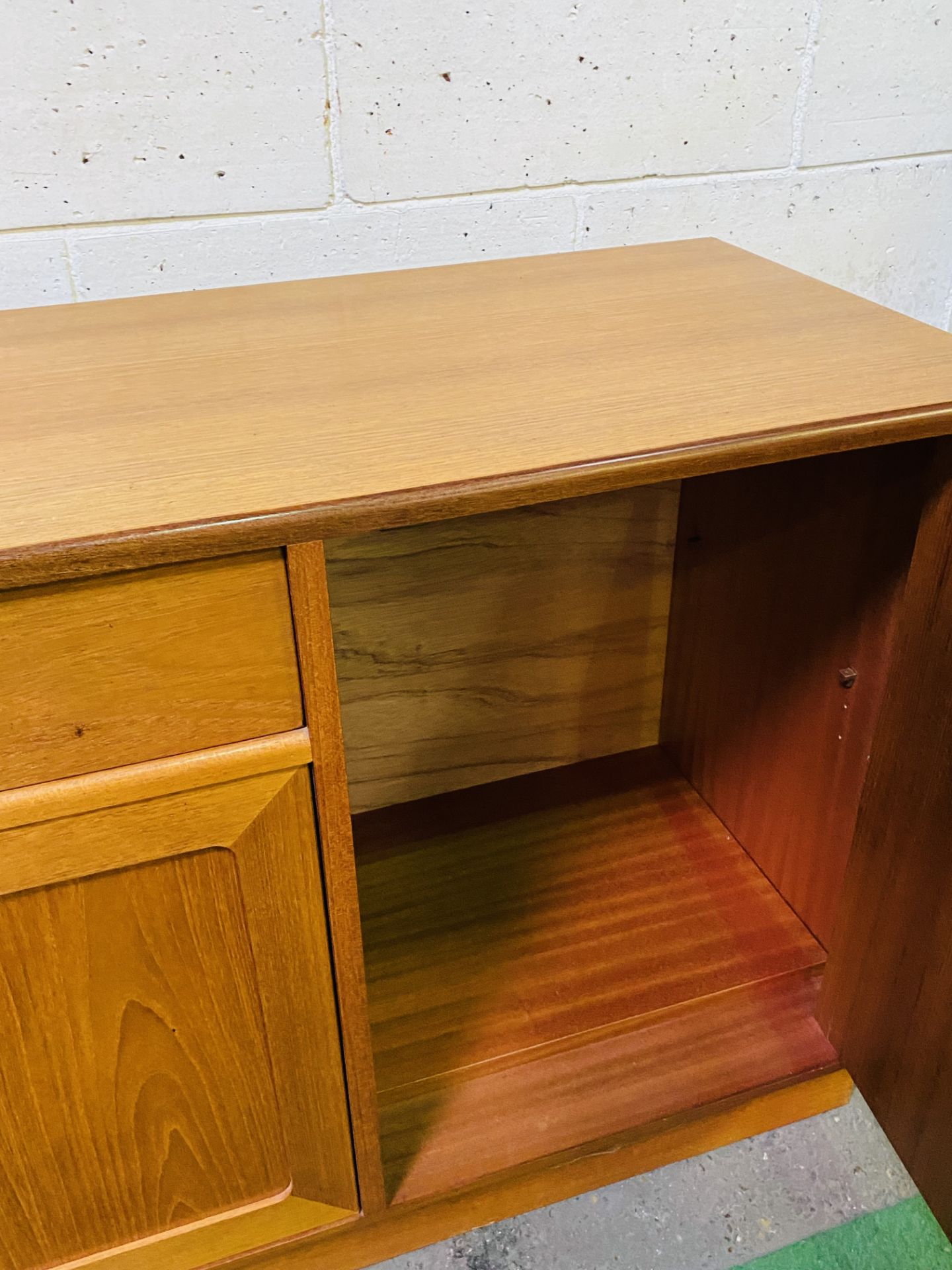 Teak sideboard - Image 5 of 5