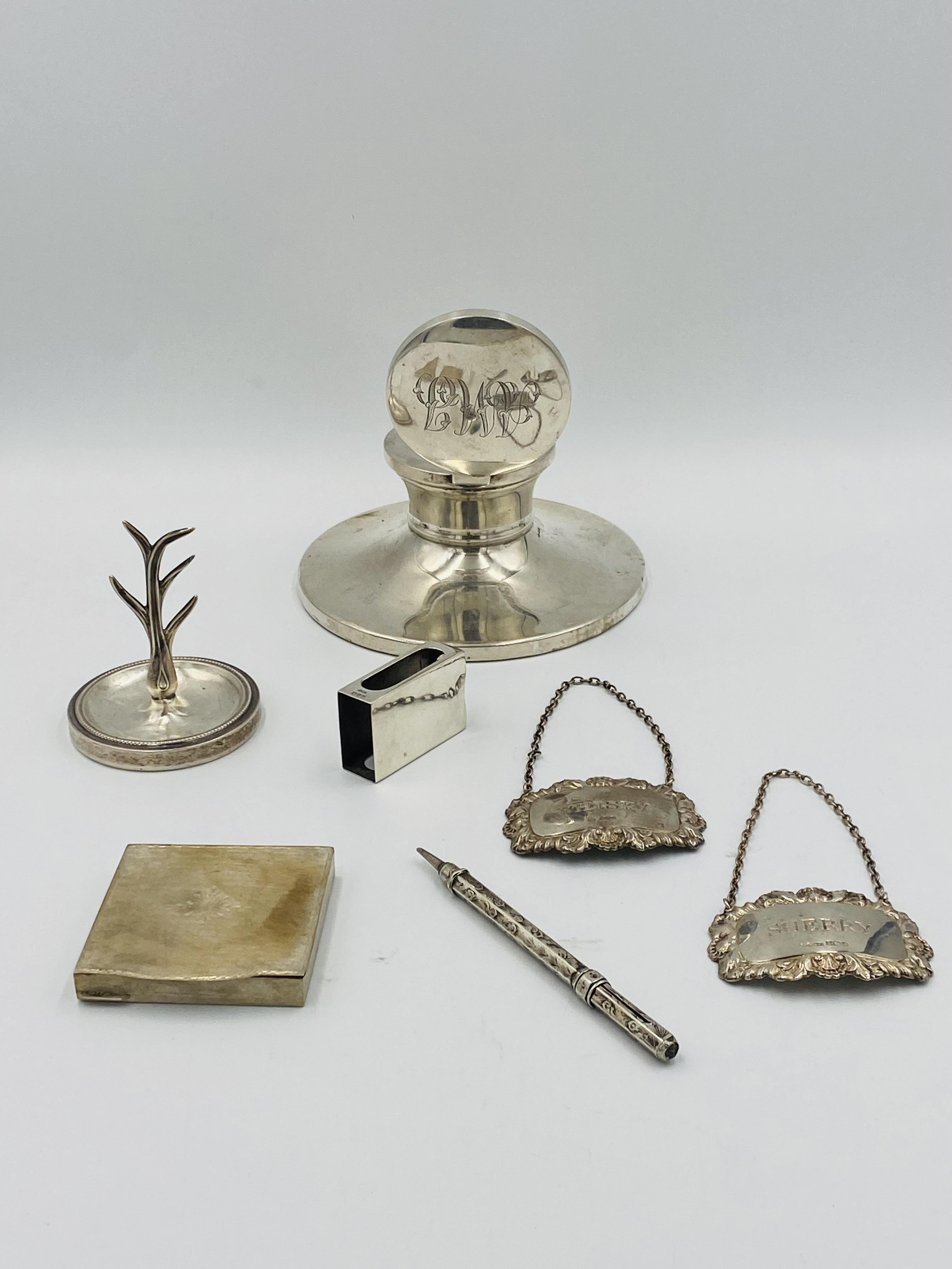 Quantity of silver items to include a capstan inkwell and matchbox holder - Image 2 of 3