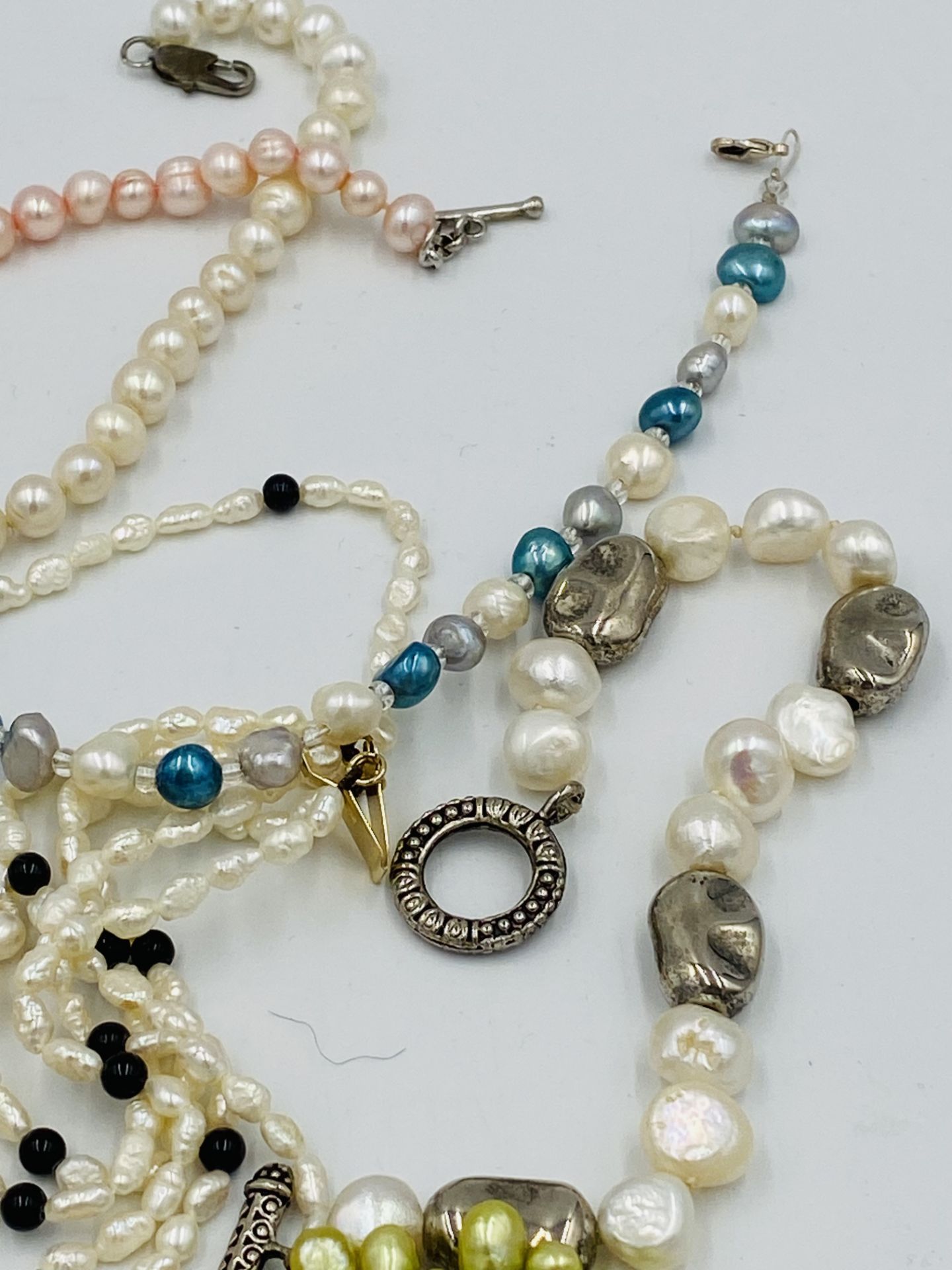 Ten pearl bracelets. - Image 4 of 4
