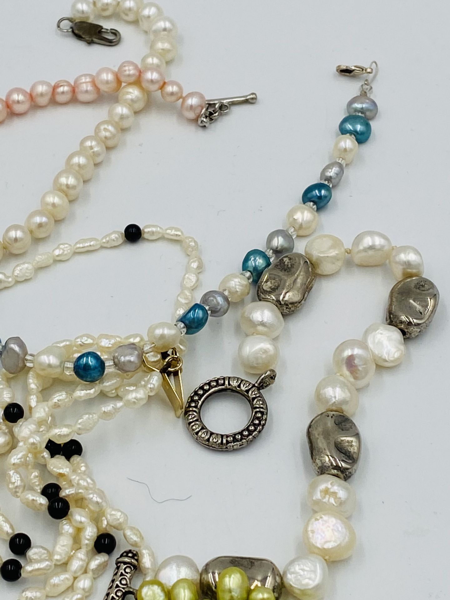 Ten pearl bracelets. - Bild 4 aus 4