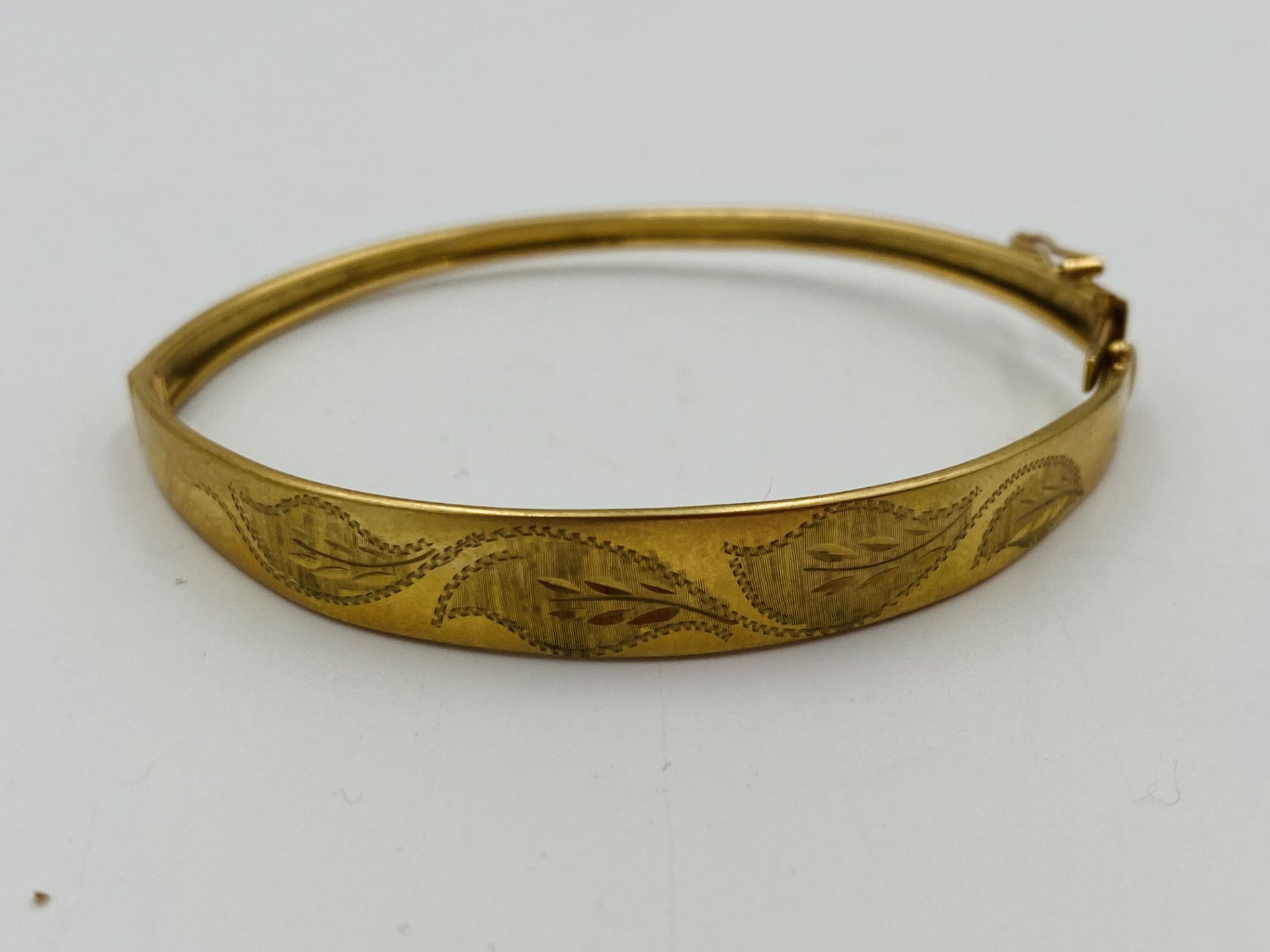 9ct gold bracelet