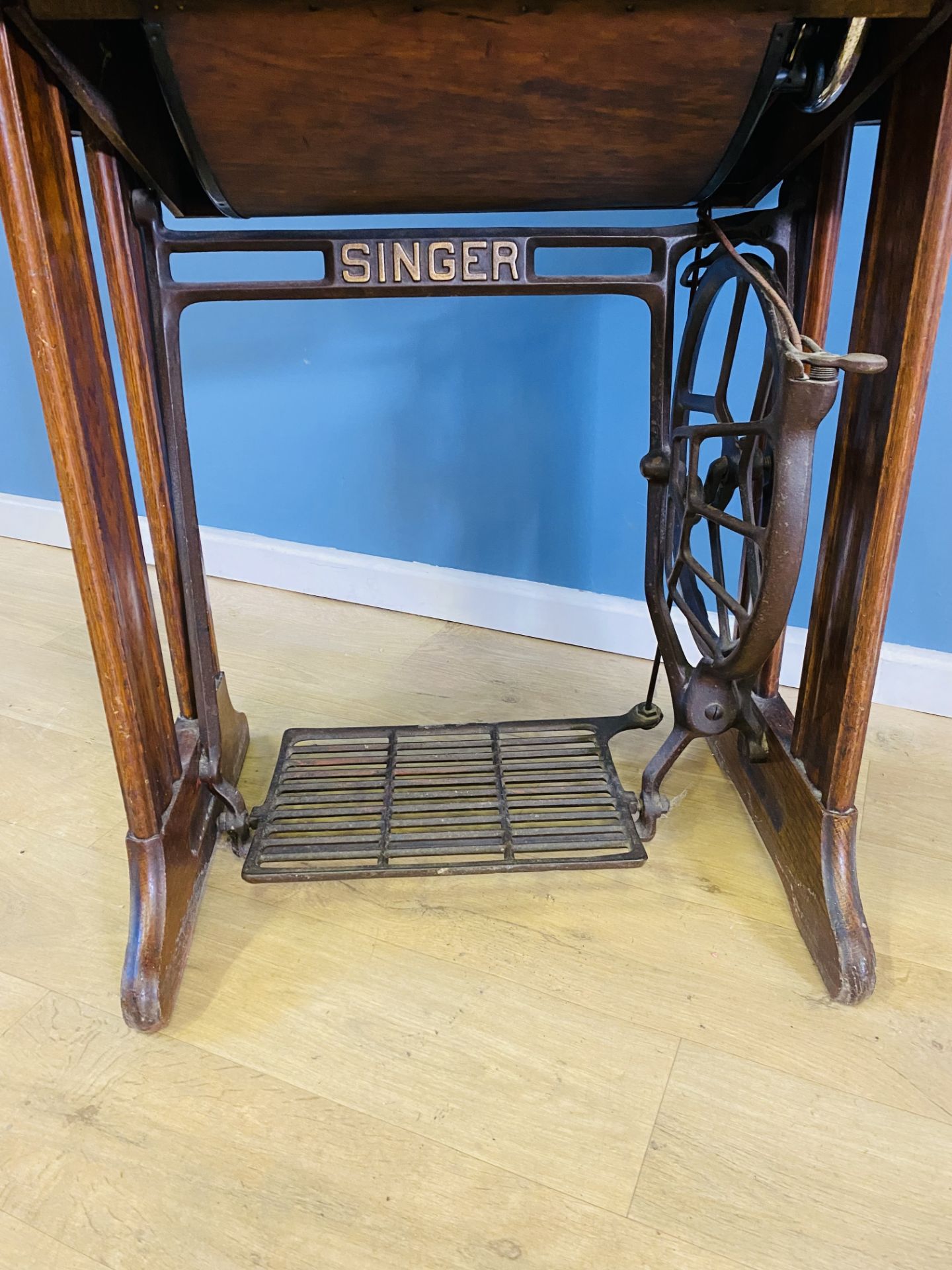 Singer treadle sewing machine - Image 2 of 5