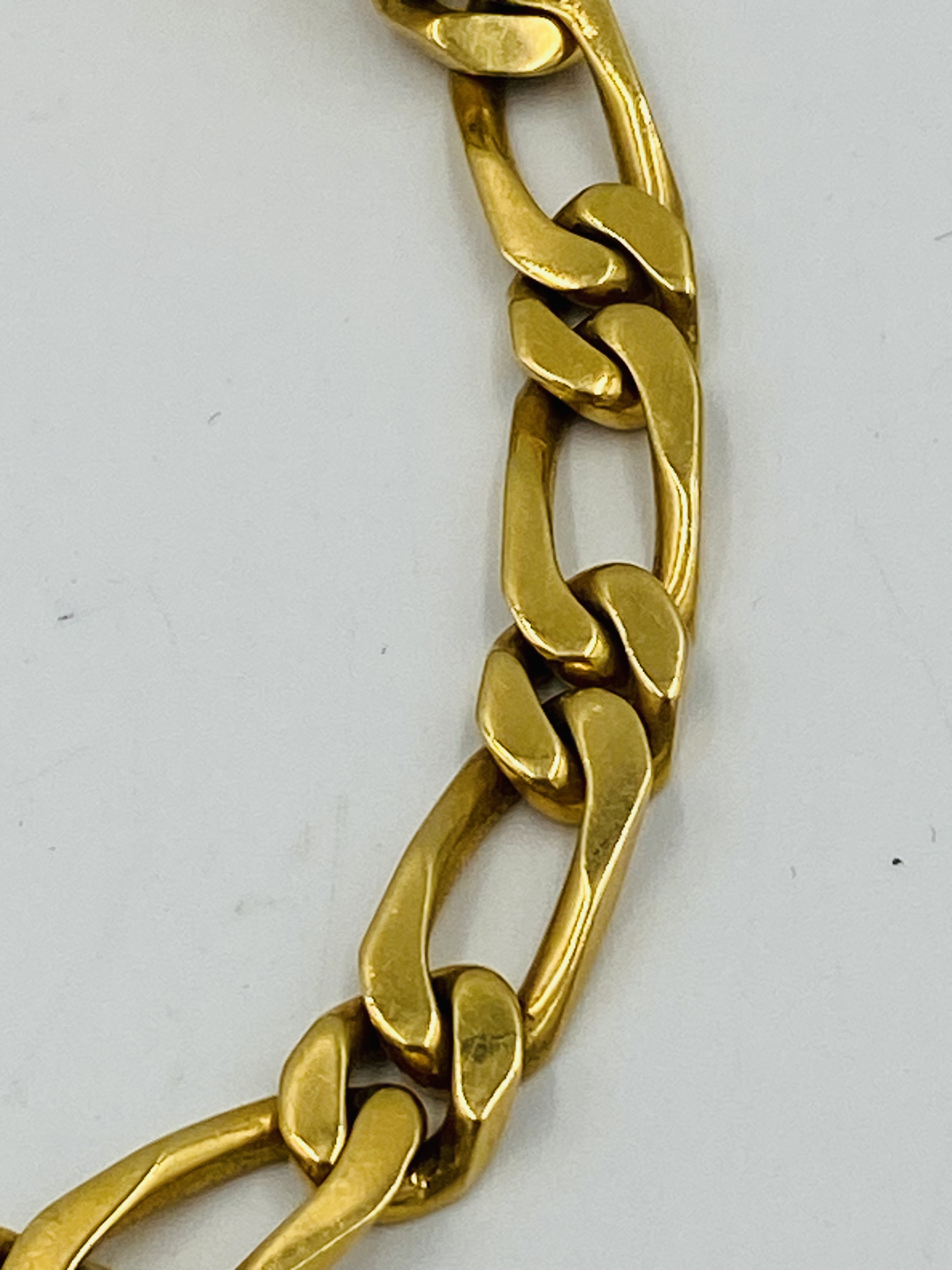 18ct gold curb link bracelet - Image 2 of 5