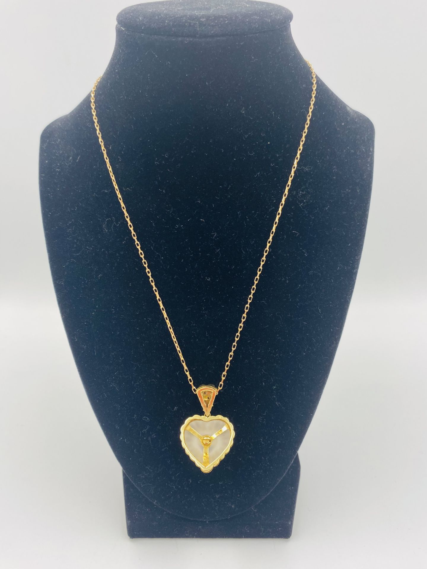 Rock crystal heart shaped pendant with 18ct gold mount - Bild 3 aus 6