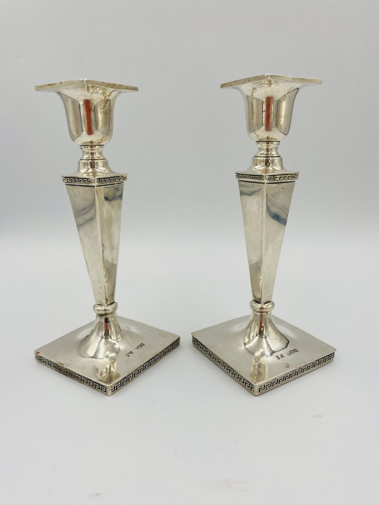 Pair of weighted silver candlesticks by Walker & Hall - Image 4 of 4