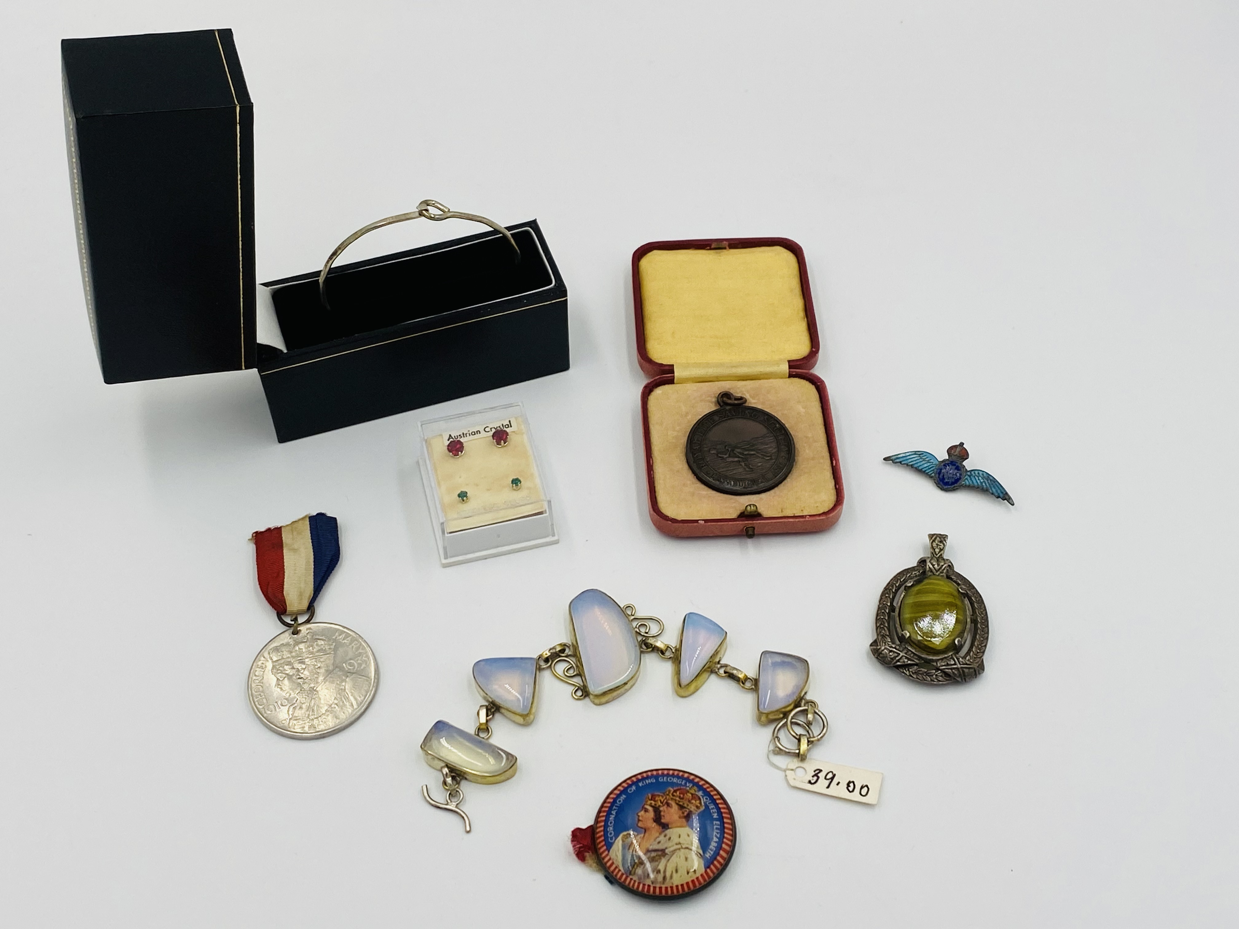 Items of silver and costume jewellery - Image 2 of 2