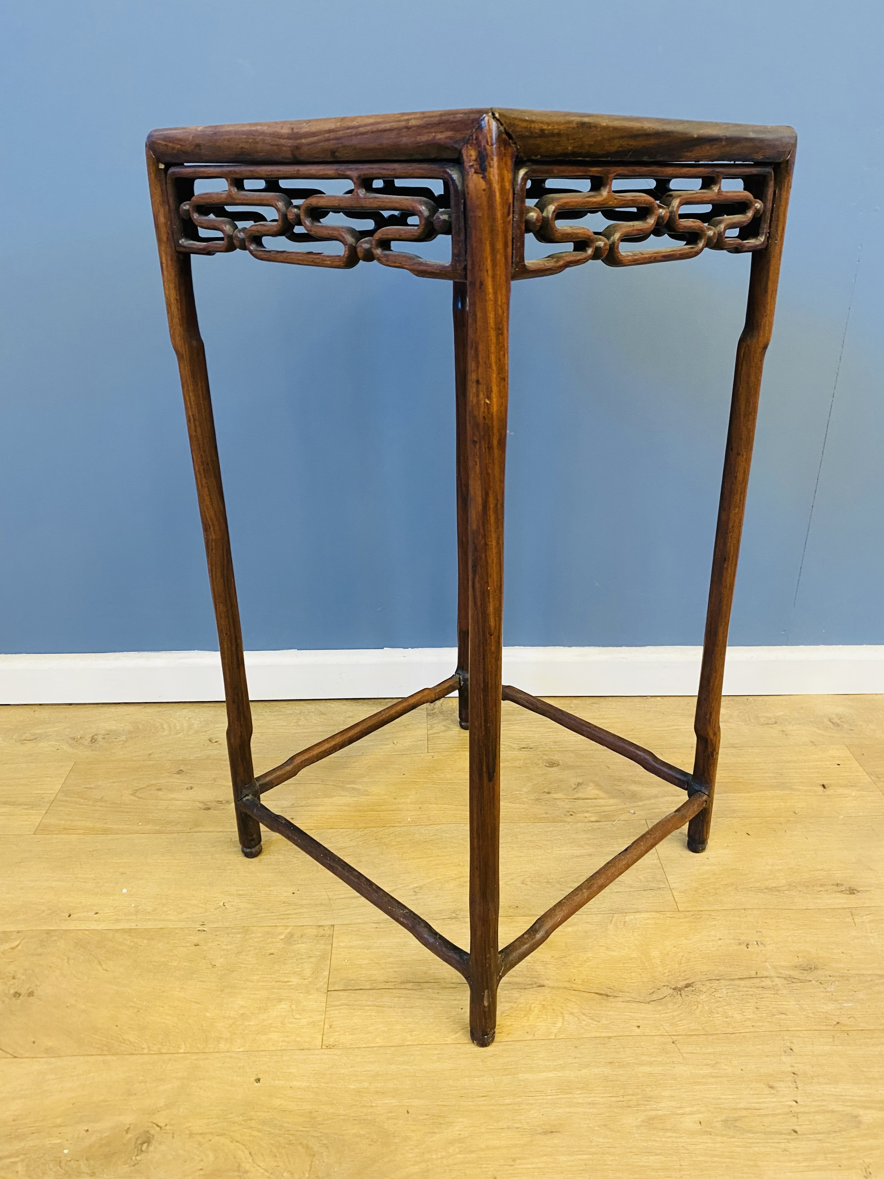 19th century hardwood lamp table - Image 3 of 5