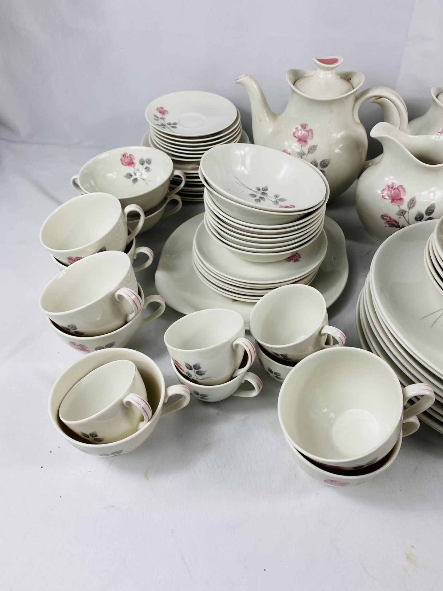 Royal Doulton Pillar Rose part dinner and coffee set - Image 4 of 4