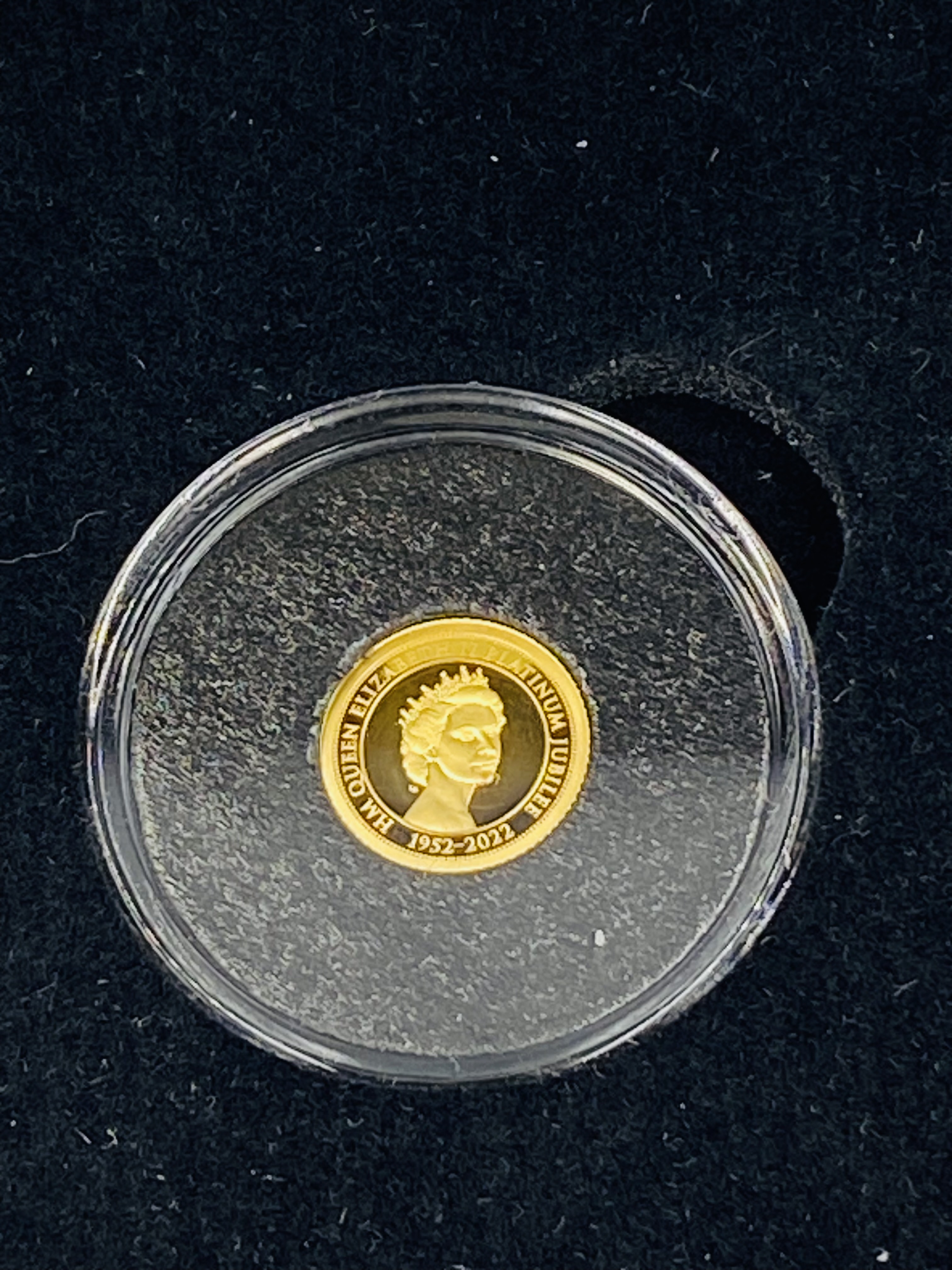 Platinum Jubilee half gram gold £5 coin, in box with Certificate of Authenticity. - Image 2 of 3