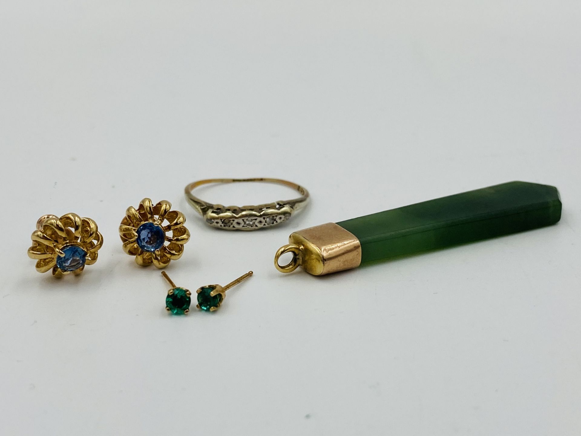 9ct gold ring and other items - Image 2 of 3