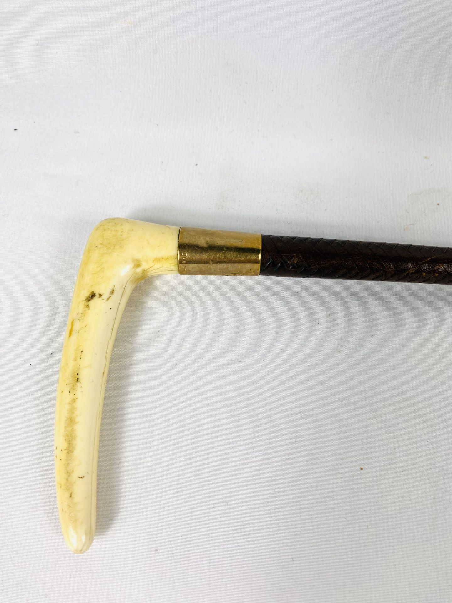 Swaine riding crop with bone handle and 9ct gold ferrell. - Image 2 of 4