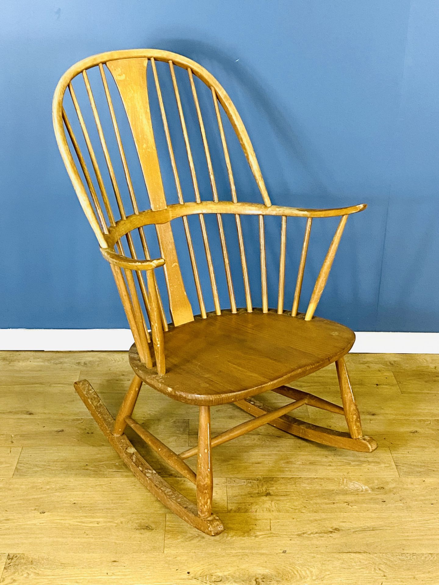 Ercol spindle back rocking chair - Image 2 of 5