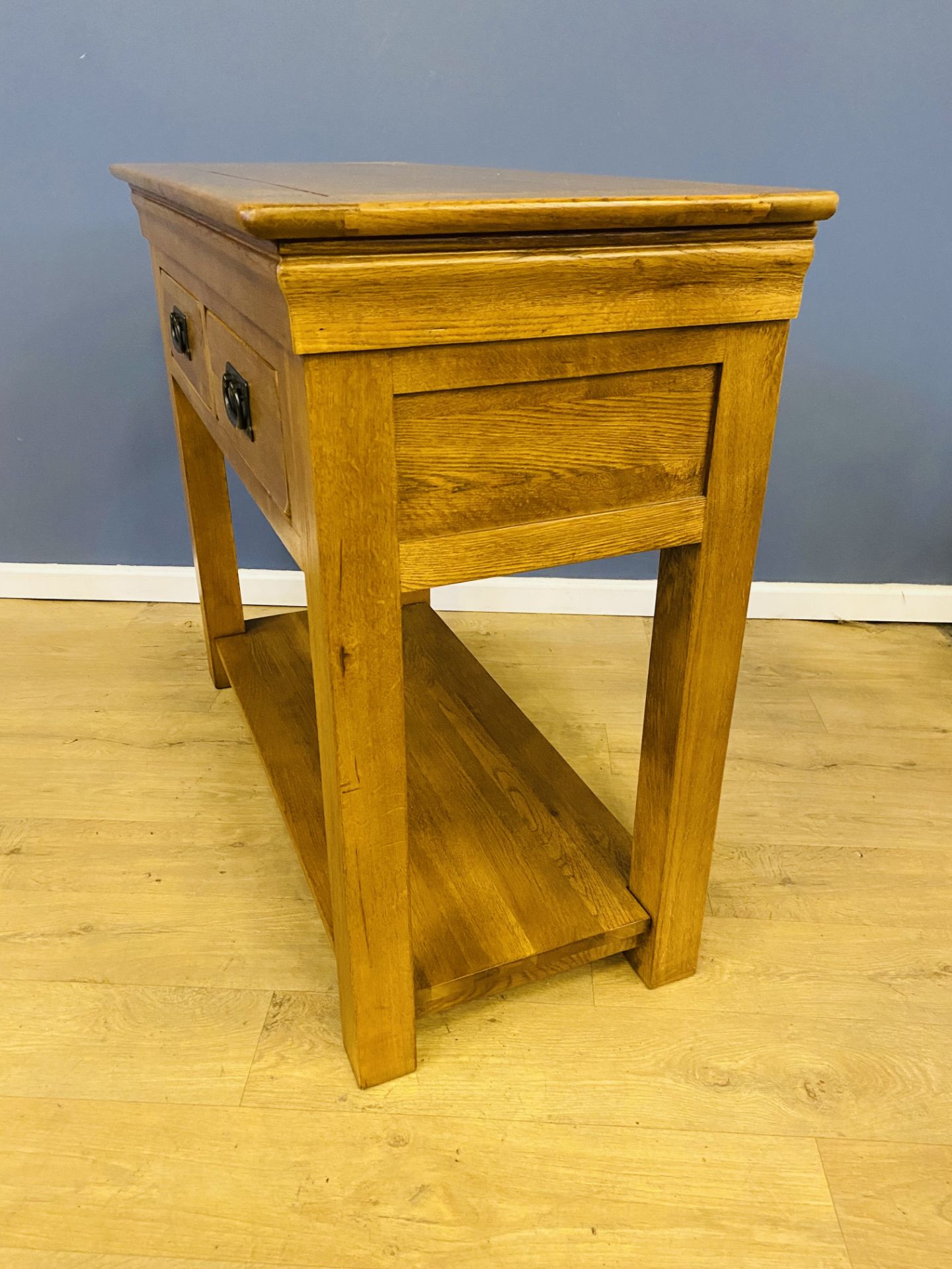 Contemporary oak console table - Image 4 of 6